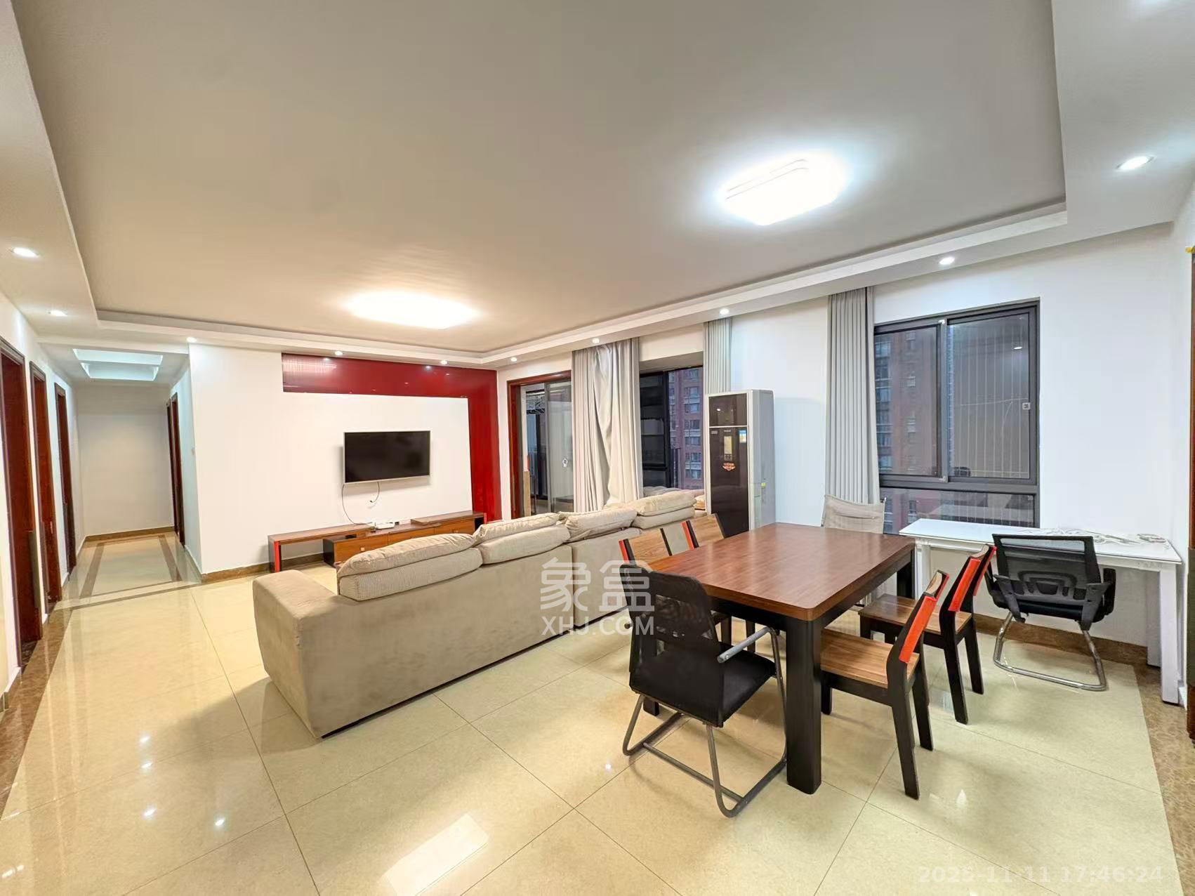 华润凤凰城二期 4室2厅2卫 2680.0元/月 华润凤凰城二期 4室2厅2卫 2680.0元/月户型图