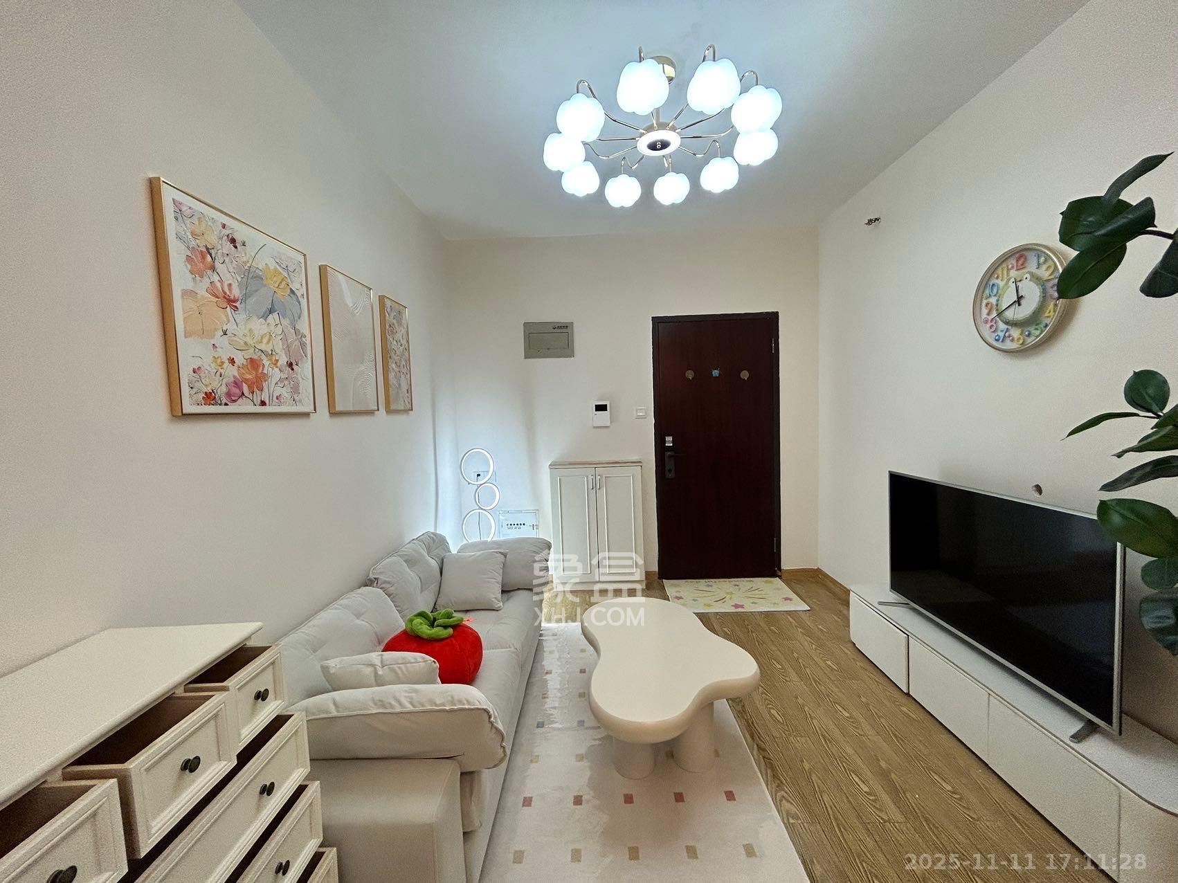 北辰三角洲E3区 1室1厅1卫 2300.0元/月 北辰三角洲E3区 1室1厅1卫 2300.0元/月室内图