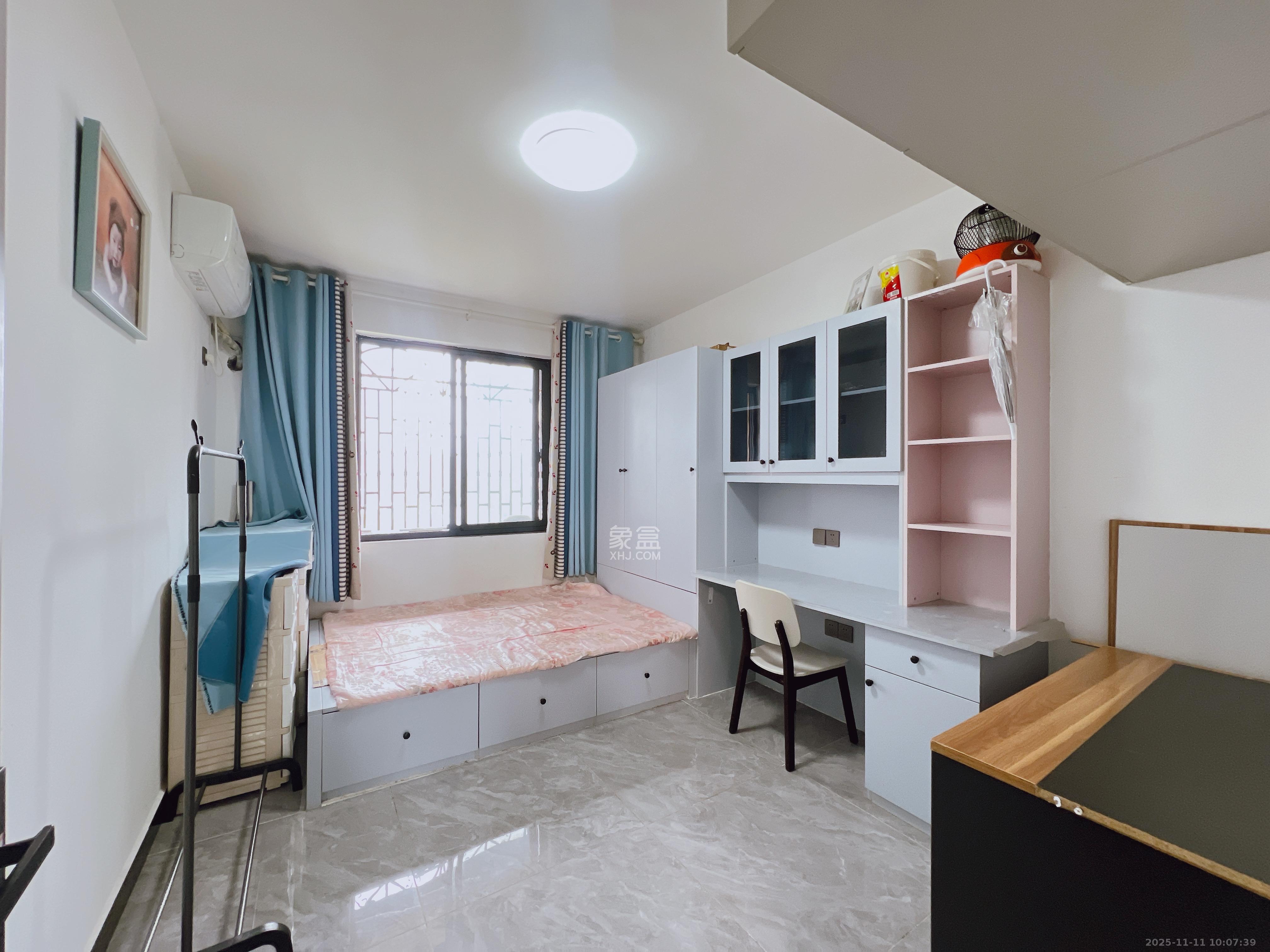 群芳园  3室2厅1卫    2500.0元/月室内图