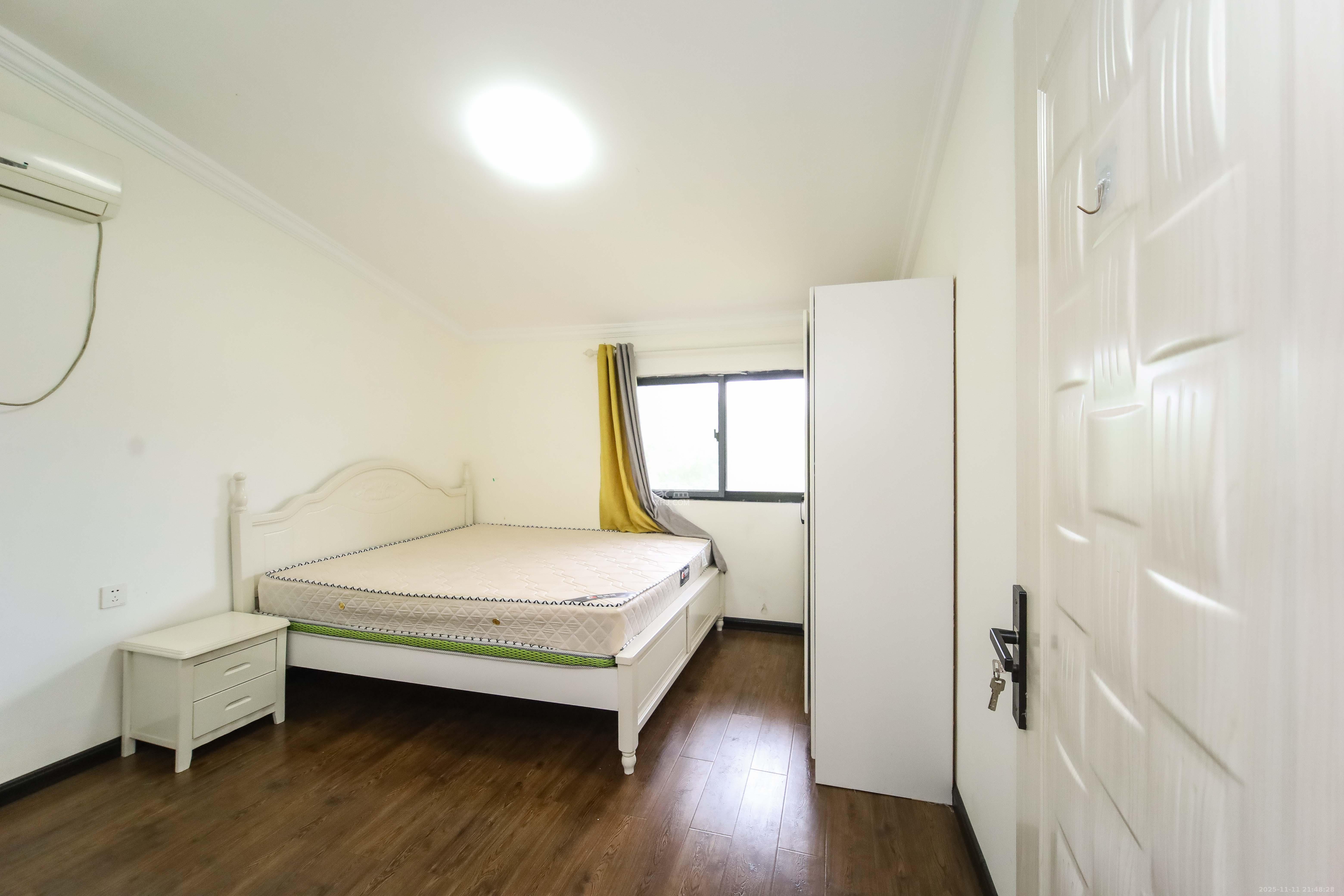 西街花园 2室2厅1卫 86.0万 西街花园 2室2厅1卫 86.0万卧室