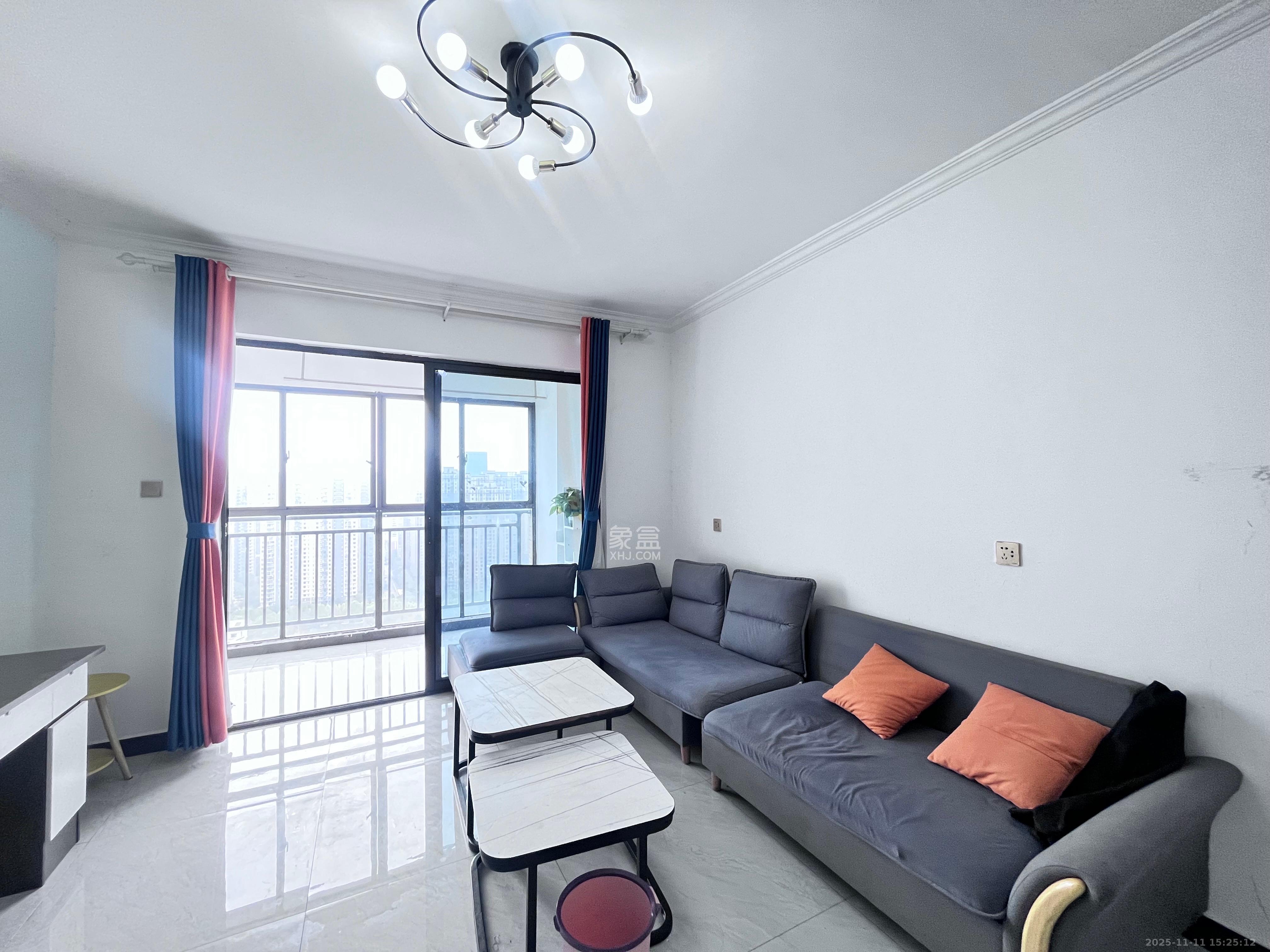 国泰九龙湾  2室1厅1卫    1900.0元/月