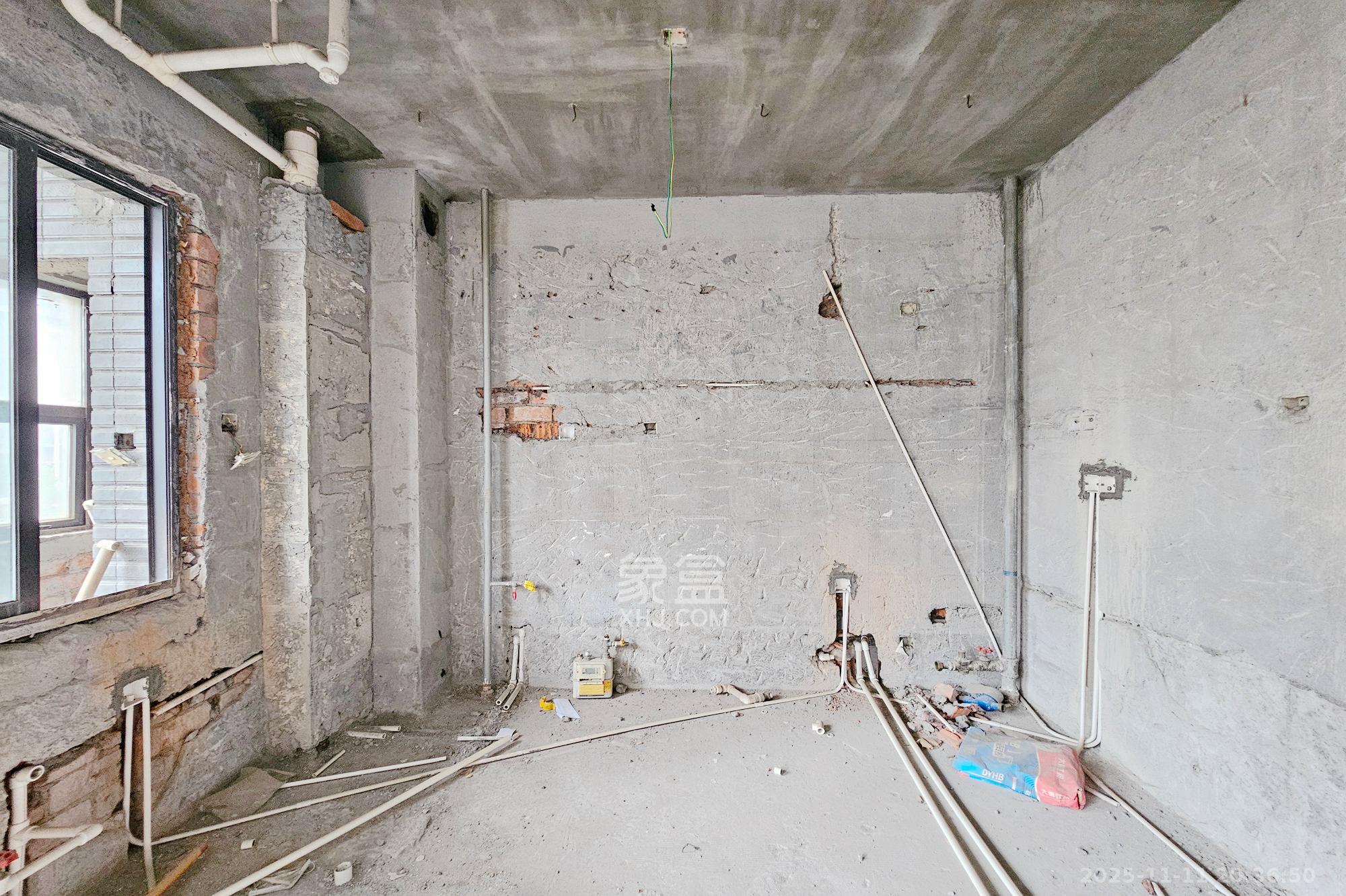 茂华国际湘  5室2厅2卫    180.0万其他