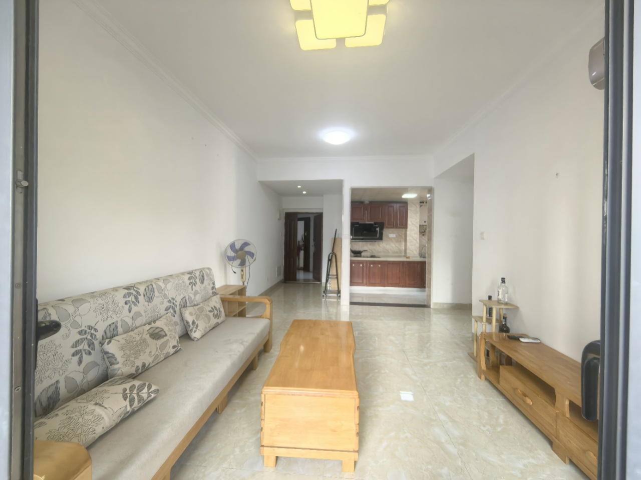 颐养公社阳光城  1室2厅1卫    88.0万室内图