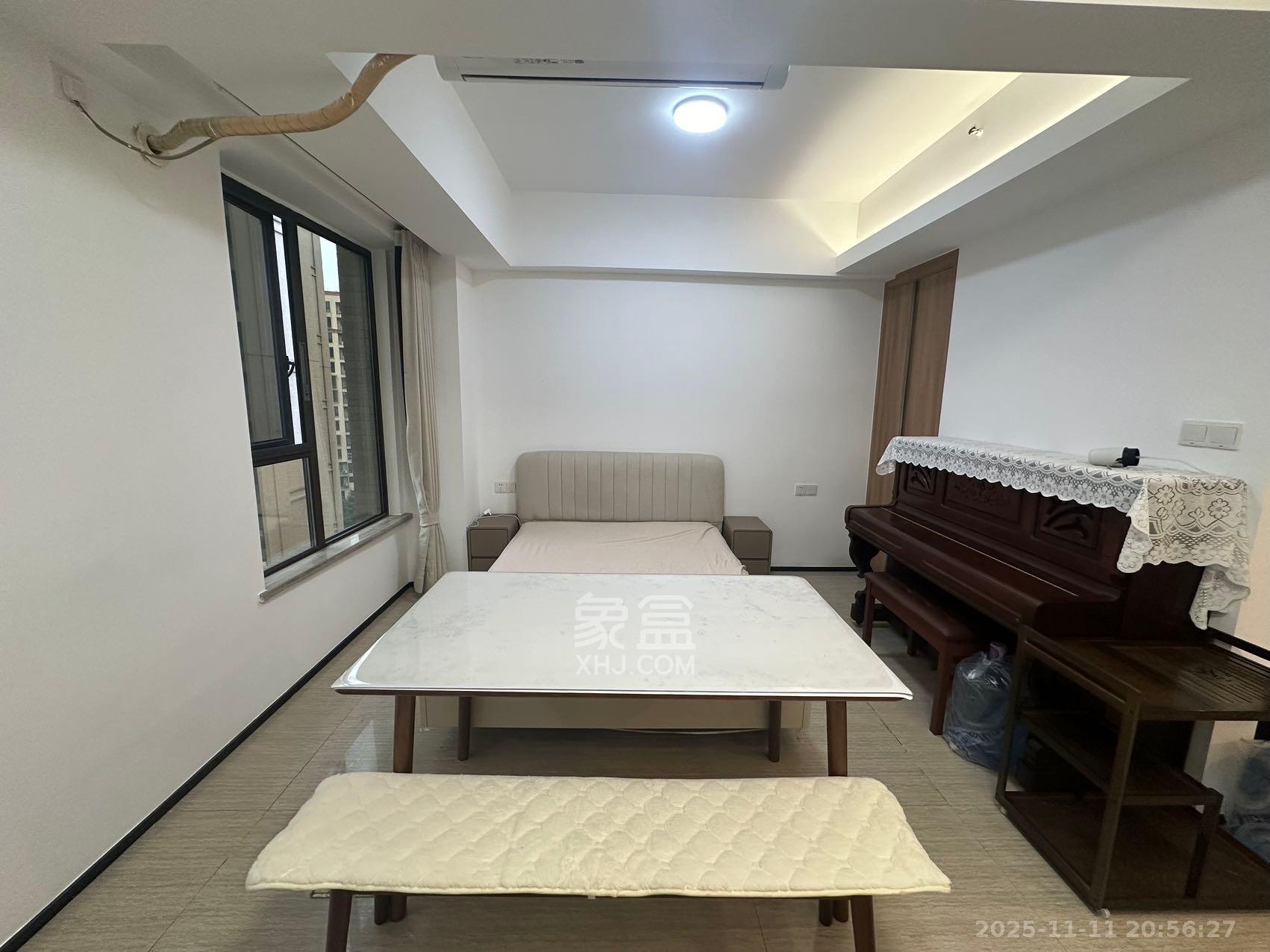 奥林匹克花园贡院三期  1室0厅0卫    1300.0元/月室内图1