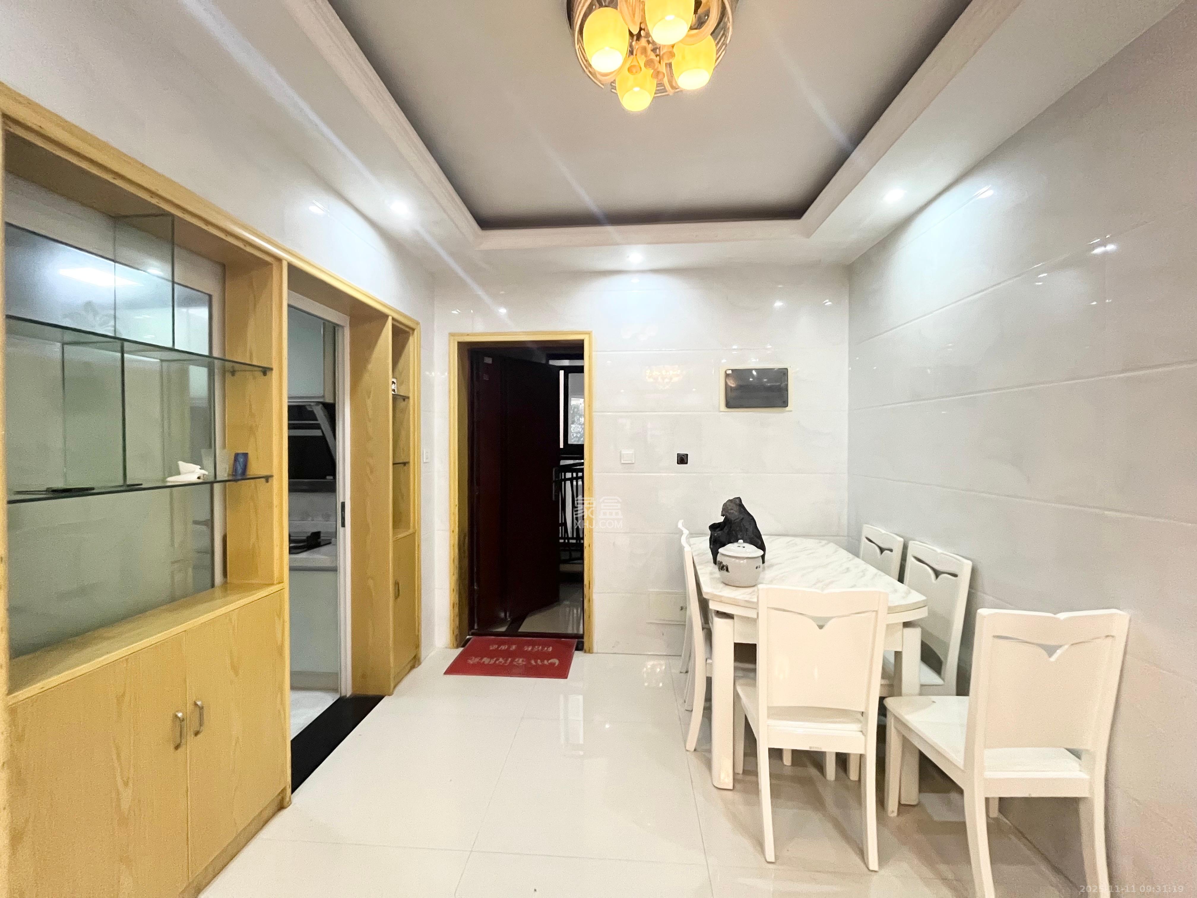 保利麓谷林语C区 2室2厅1卫 2300.0元/月 保利麓谷林语C区 2室2厅1卫 2300.0元/月室内图