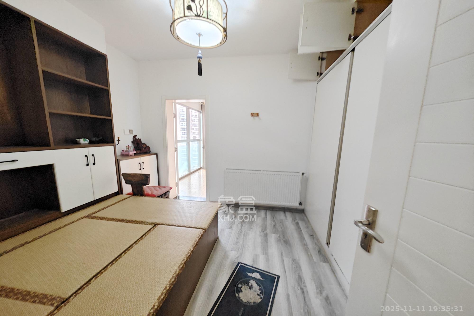 丽星景园 3室2厅2卫 110.0万 丽星景园 3室2厅2卫 110.0万卧室