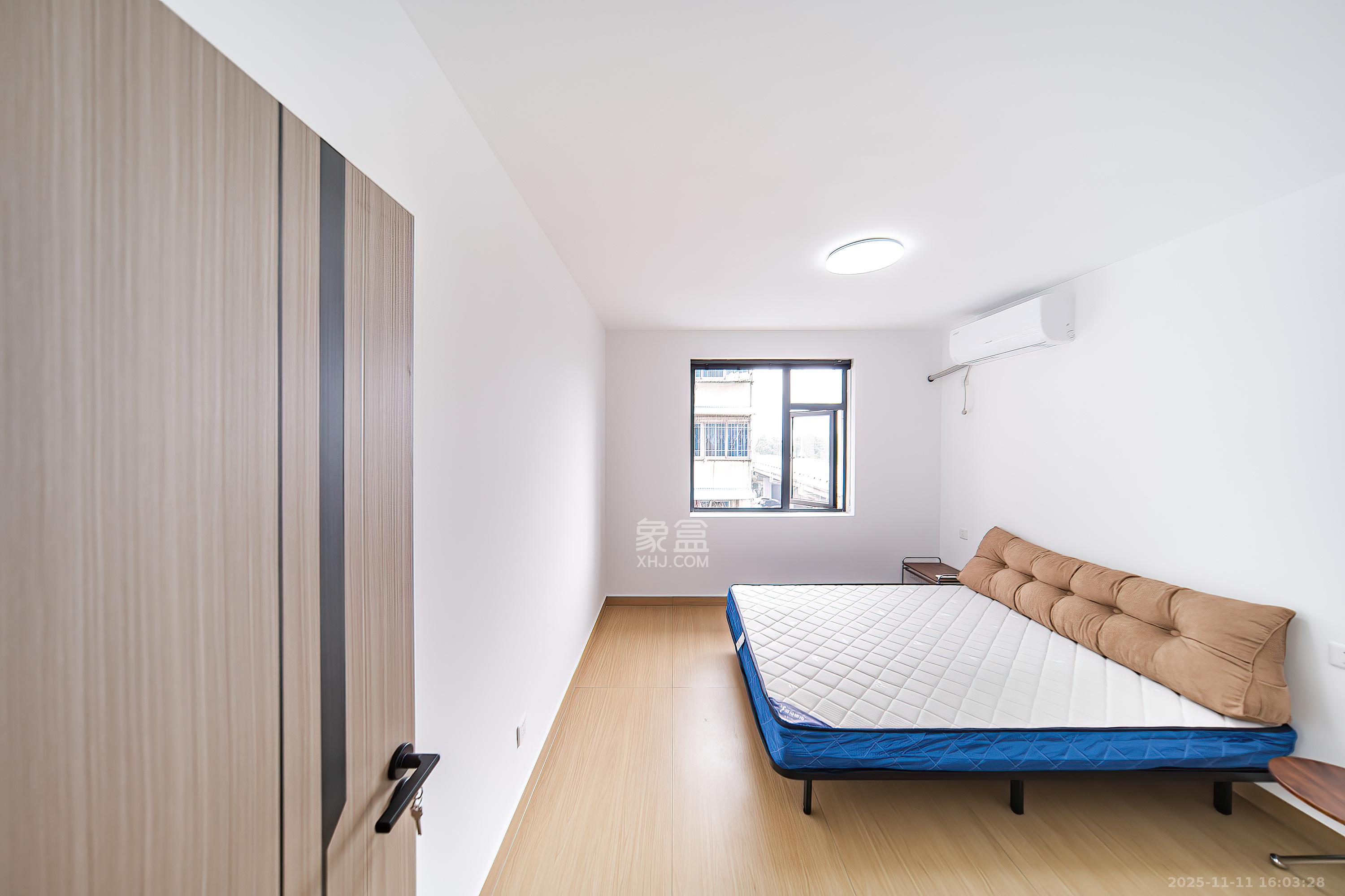 兴通园公寓  2室2厅1卫    40.0万卧室