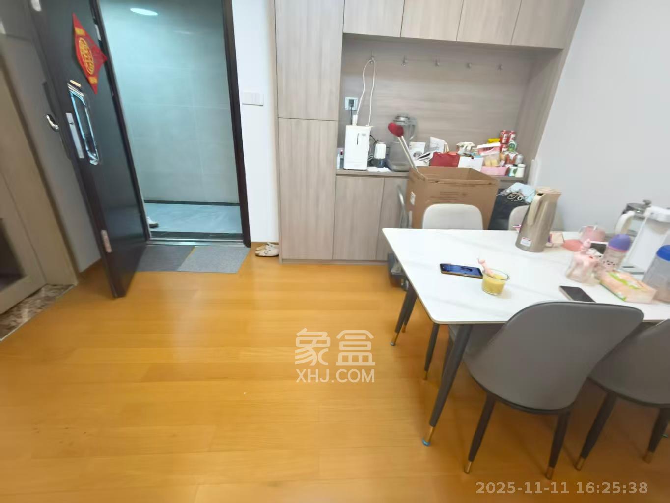 清控湖山雅居南区 3室2厅2卫 2600.0元/月 清控湖山雅居南区 3室2厅2卫 2600.0元/月室内图