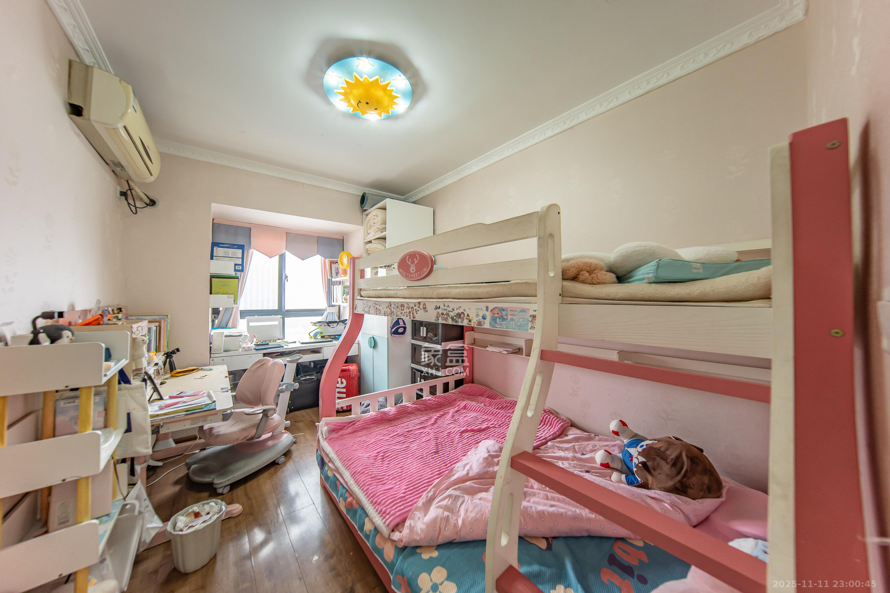 兰亭湾畔  3室2厅1卫    88.0万卧室