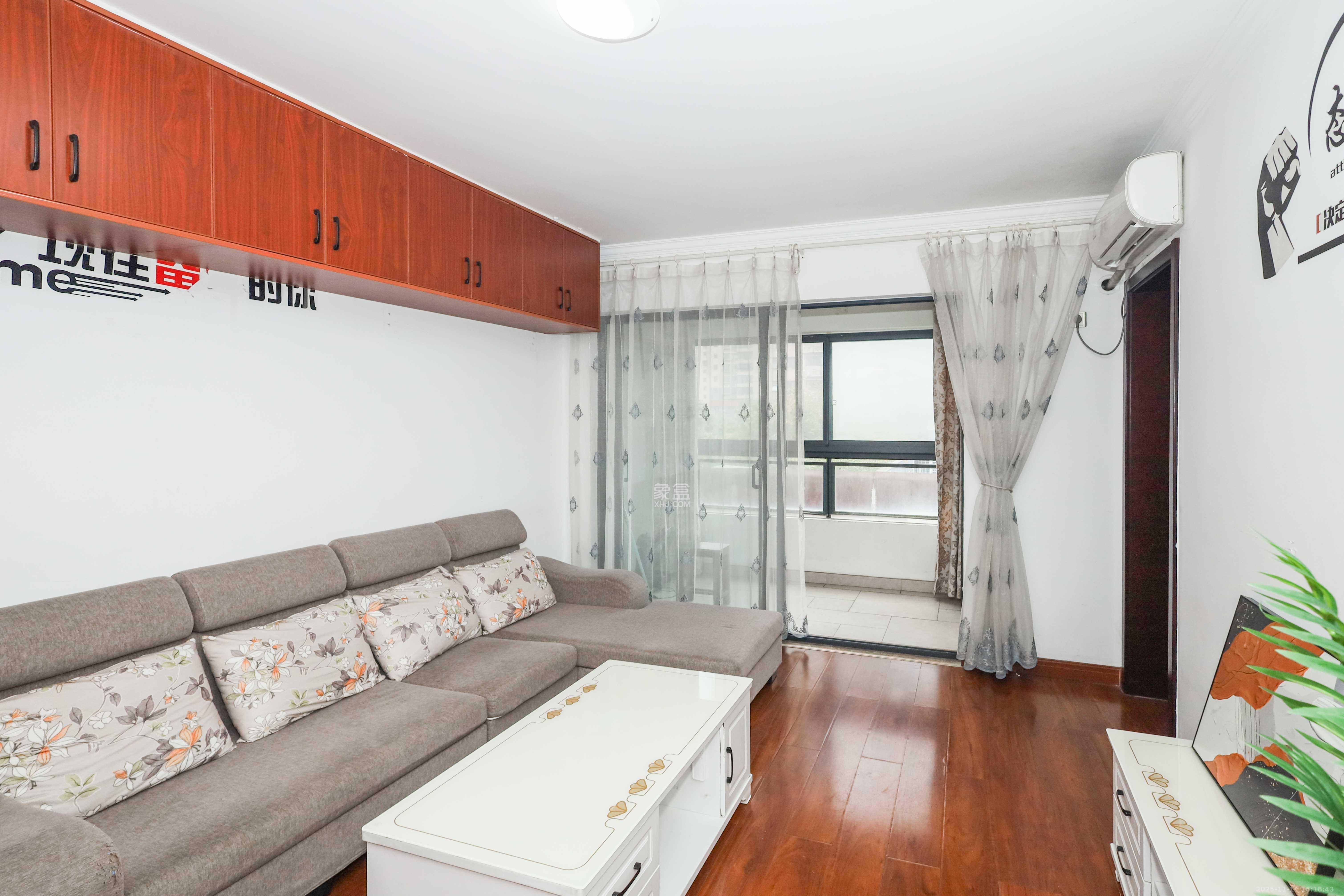 好莱城（弘德西街）  2室2厅1卫    60.8万客厅