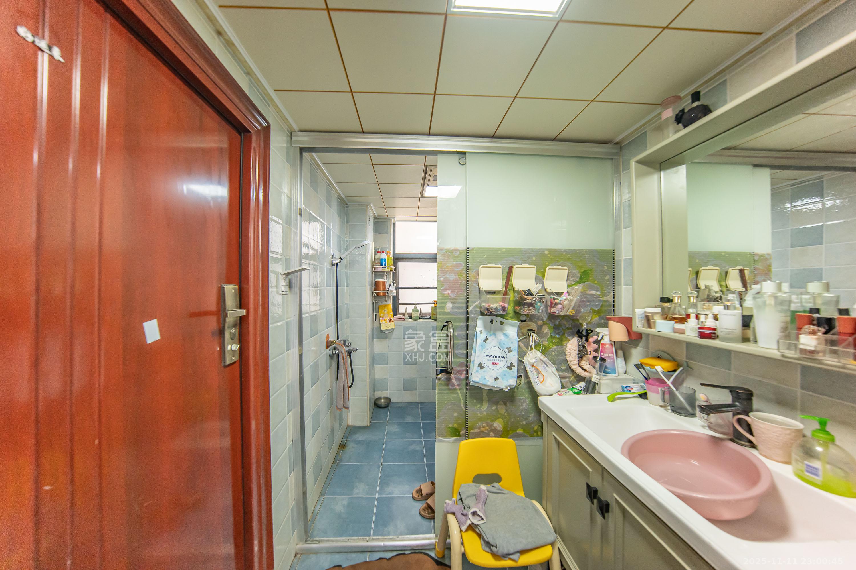 兰亭湾畔 3室2厅1卫 88.0万 兰亭湾畔 3室2厅1卫 88.0万卫生间