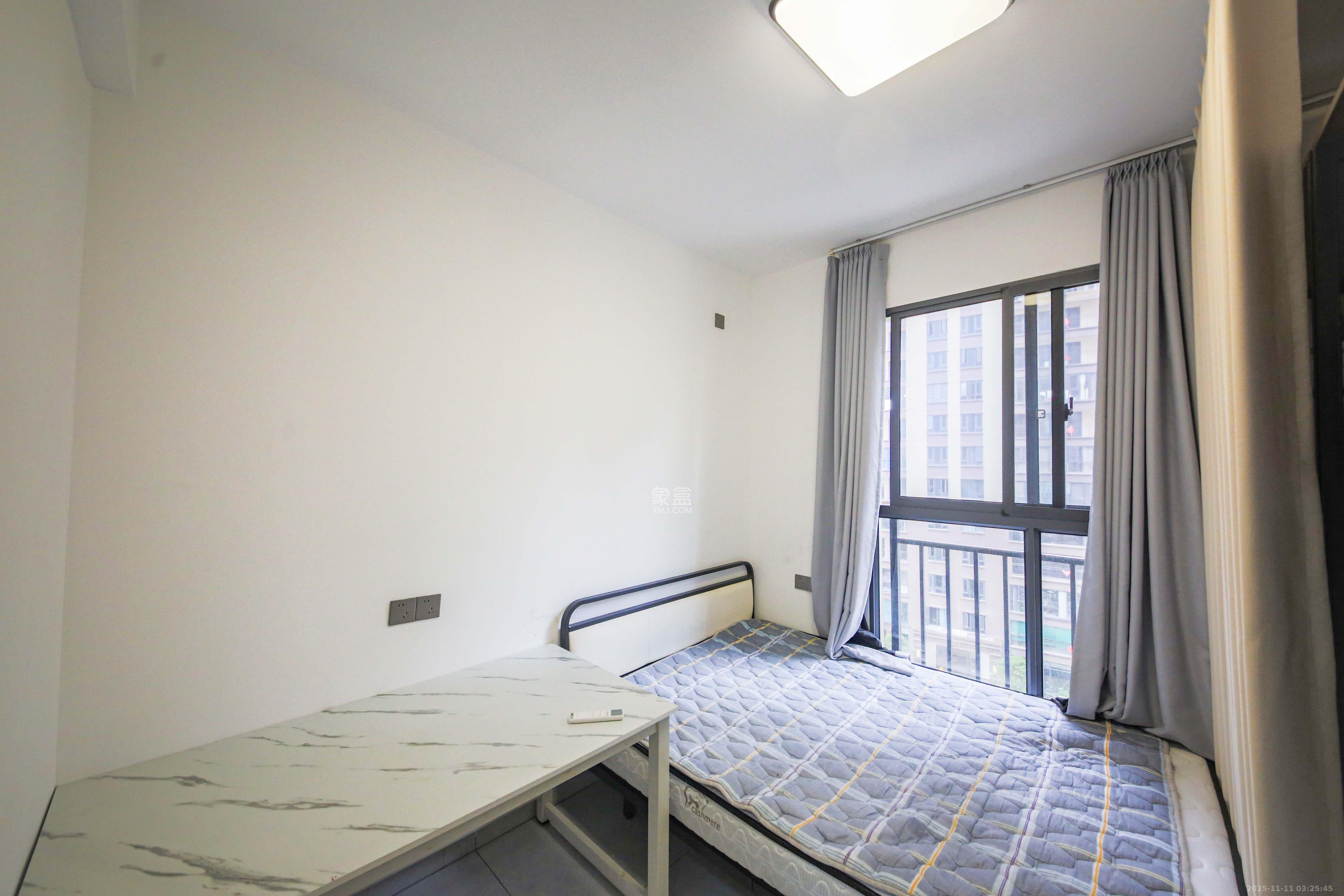 中建钰和城  4室2厅2卫    230.0万卧室