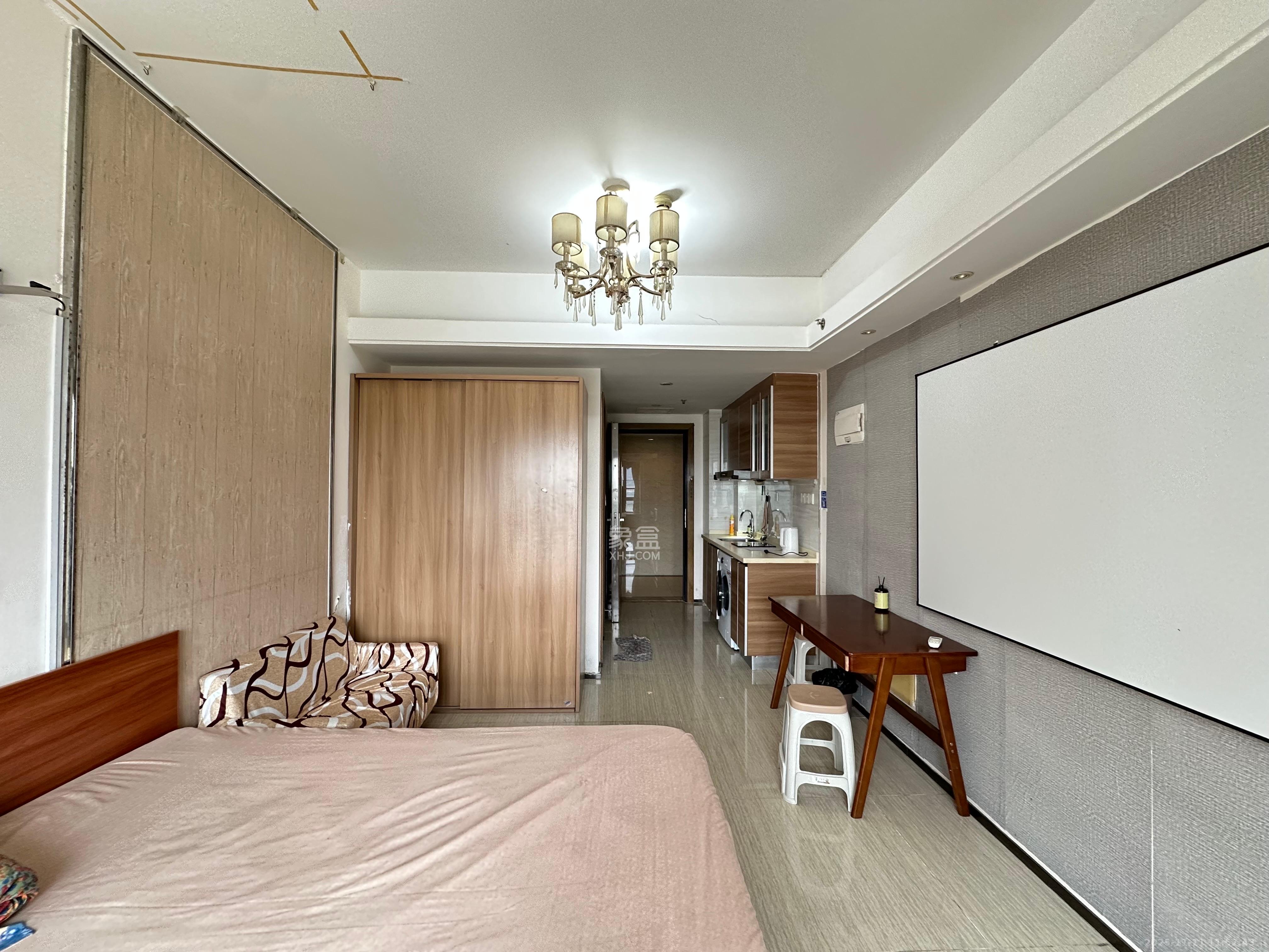 恒大国际广场  1室0厅1卫    1300.0元/月