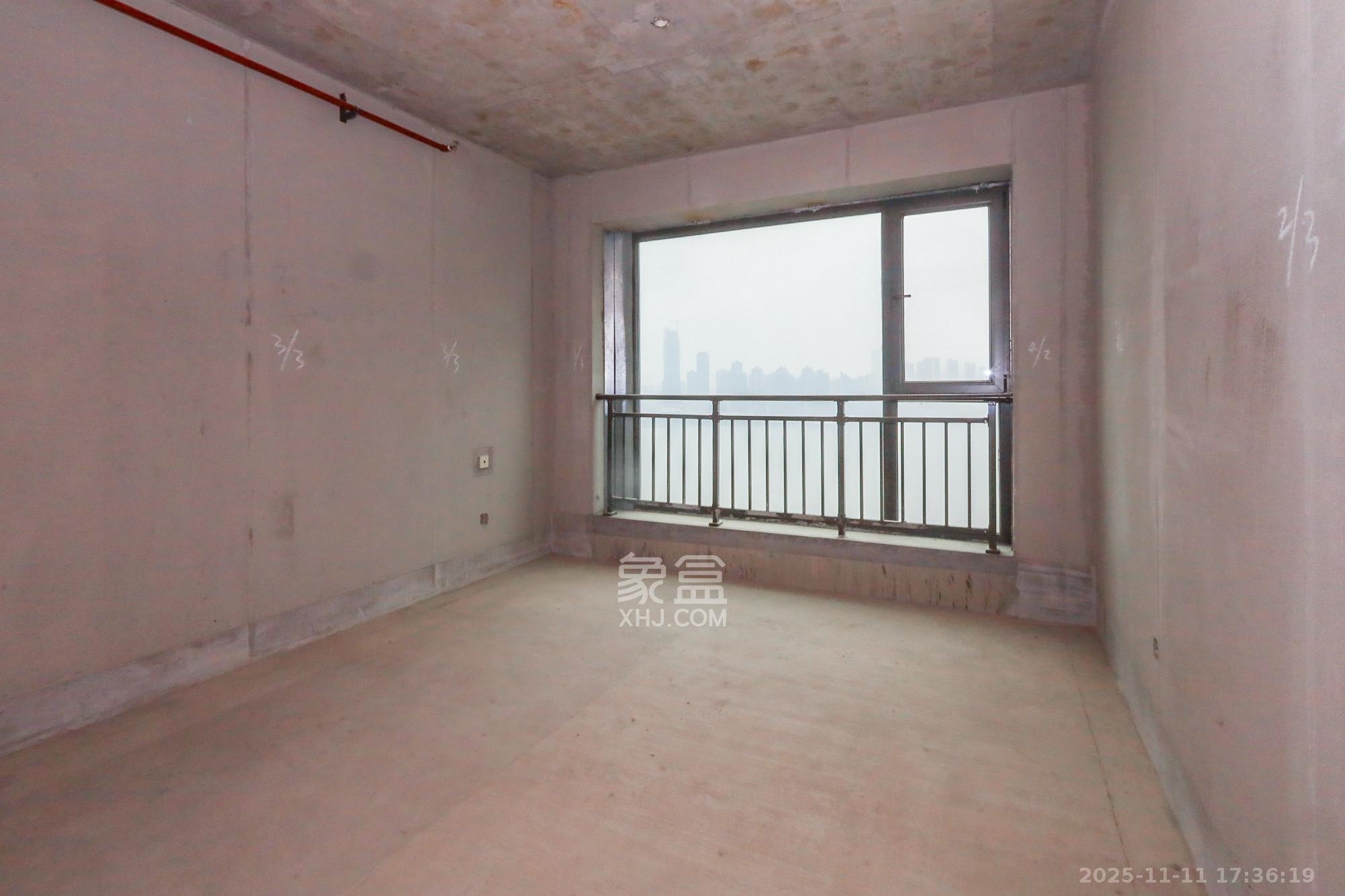 远洋外滩壹号 4室2厅2卫 380.8万 远洋外滩壹号 4室2厅2卫 380.8万卧室