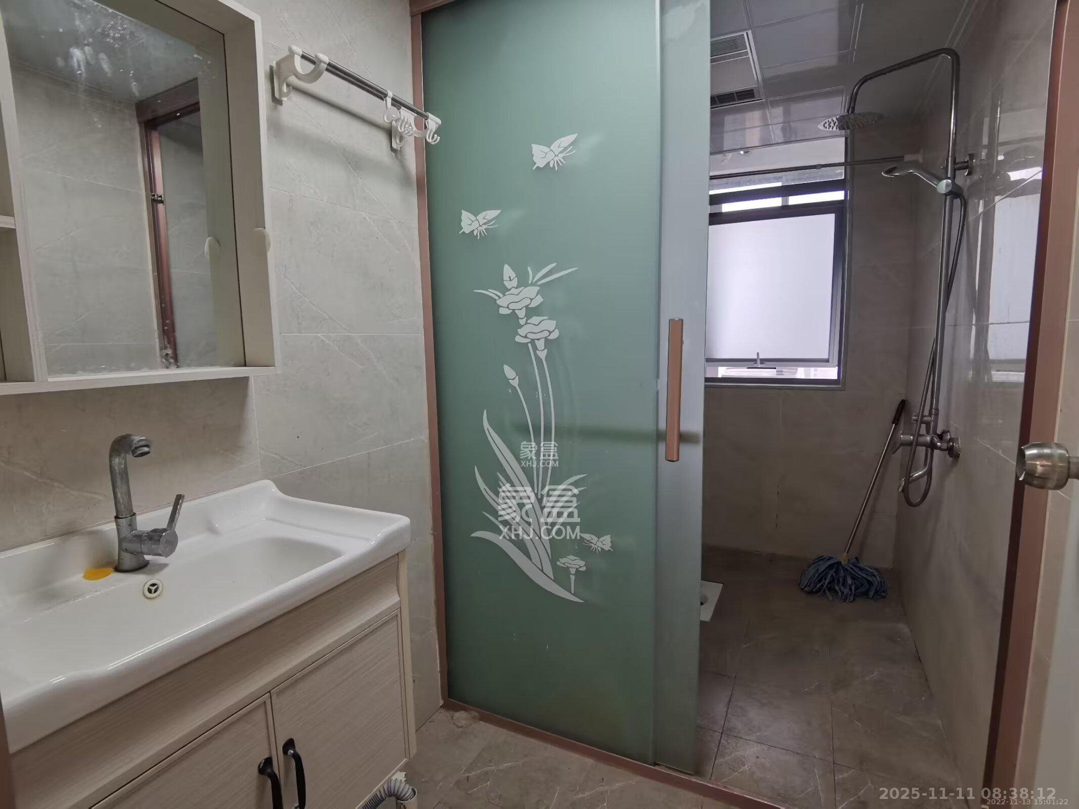 湖湘奥林匹克花园  3室2厅2卫    2200.0元/月室内图