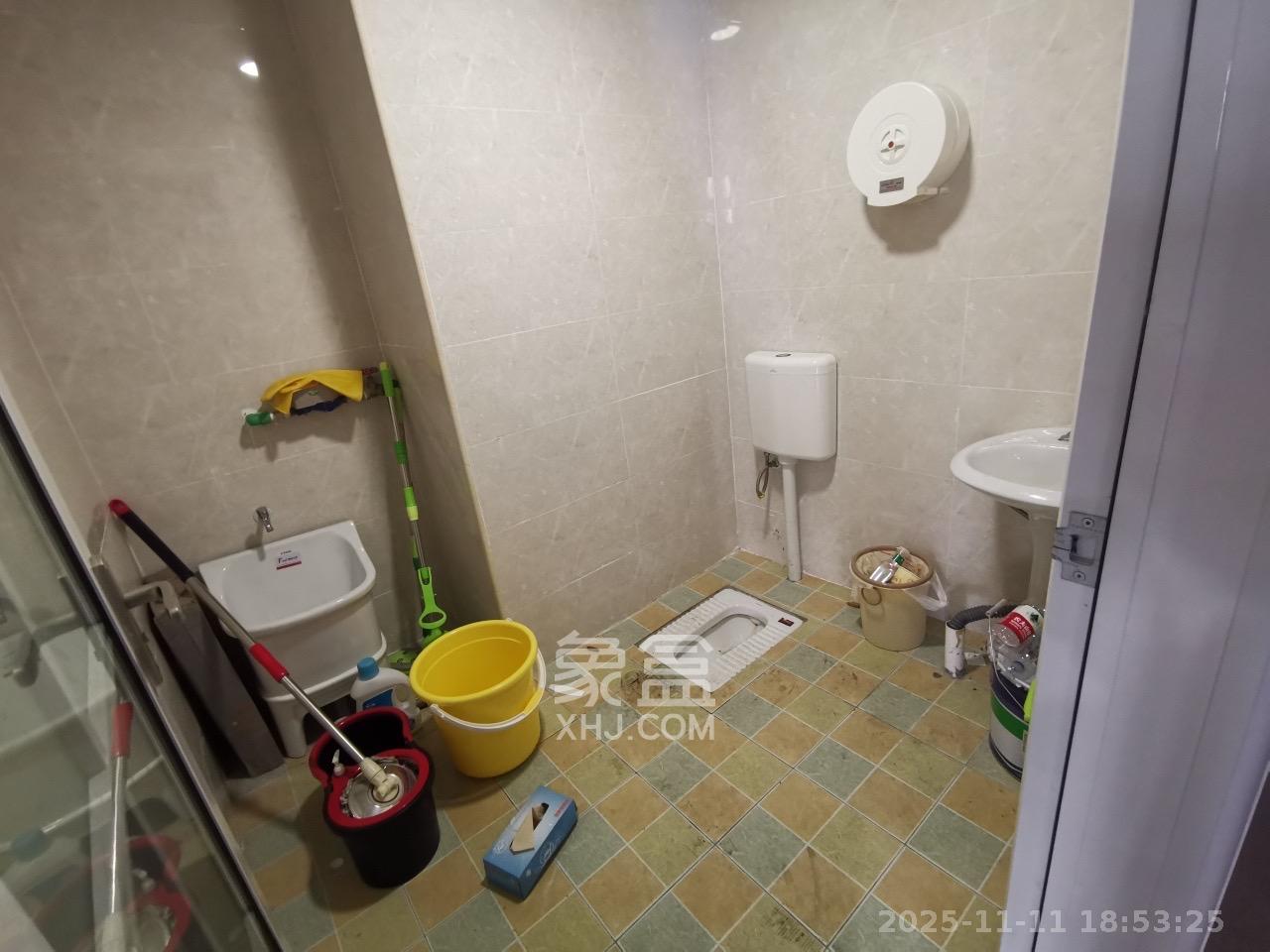 荣悦台  1室1厅1卫    2200.0元/月室内图