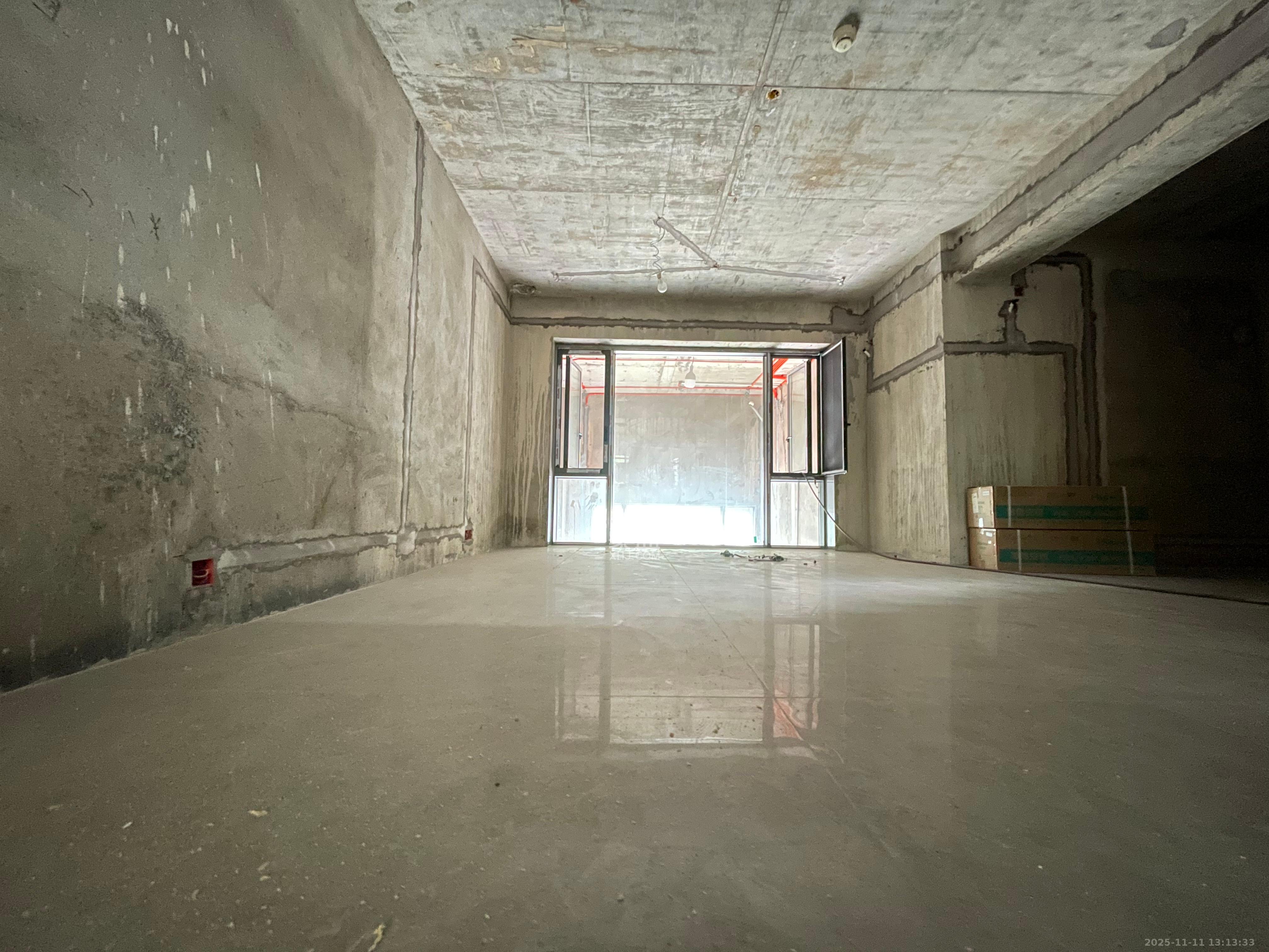 恒大名都   224.0㎡      6000.0元/月室内图