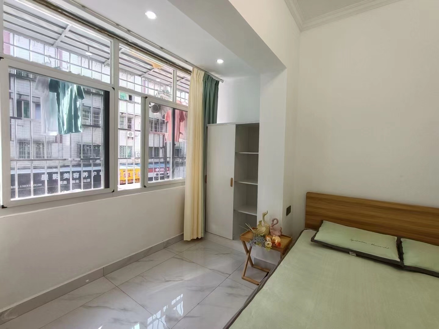 杭州大厦  1室1厅1卫    1600.0元/月室内图