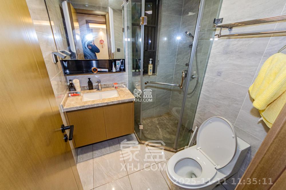 长房雍景湾  3室2厅2卫    3200.0元/月室内图