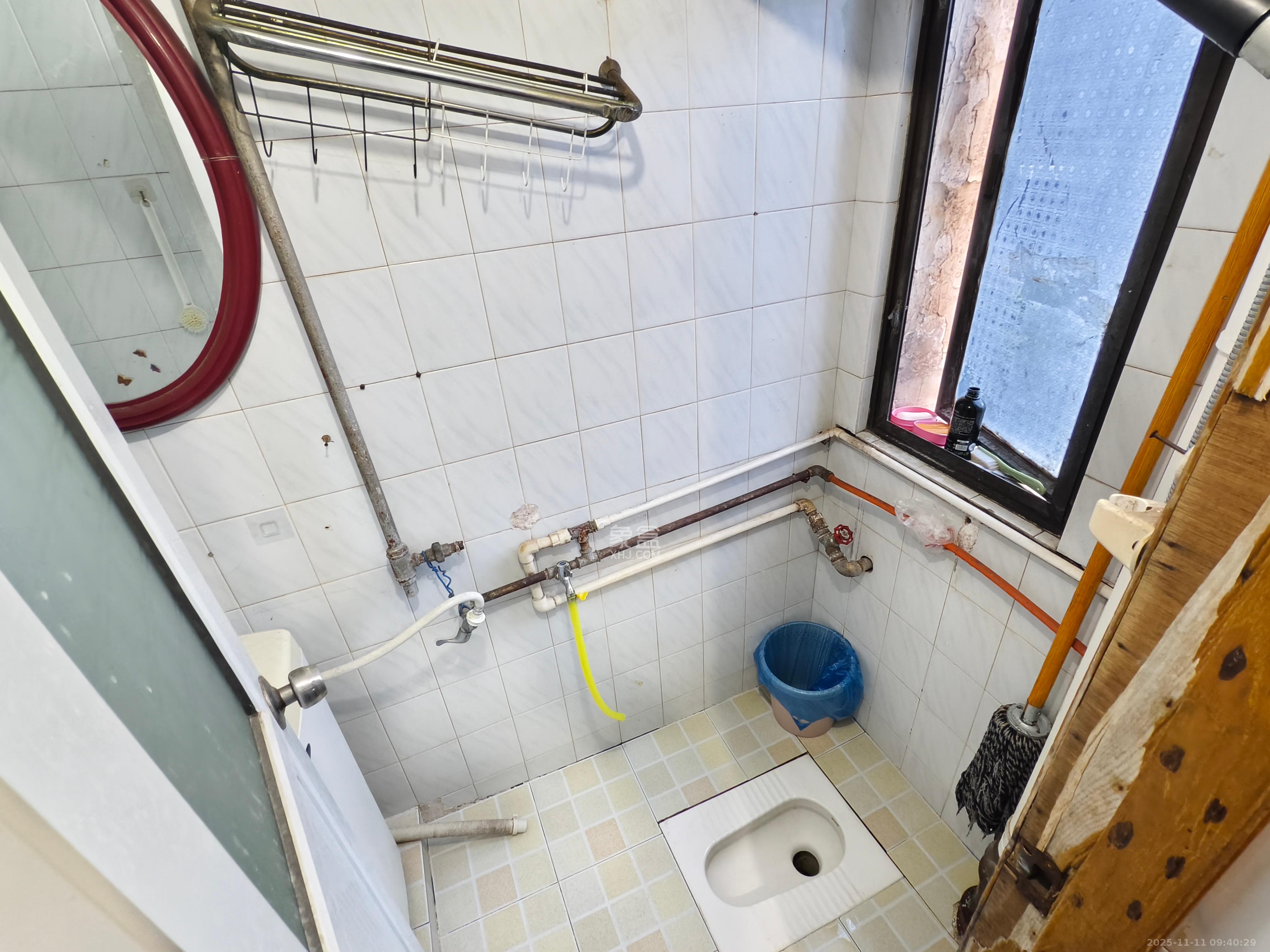 国庆新村  2室1厅1卫    1400.0元/月室内图