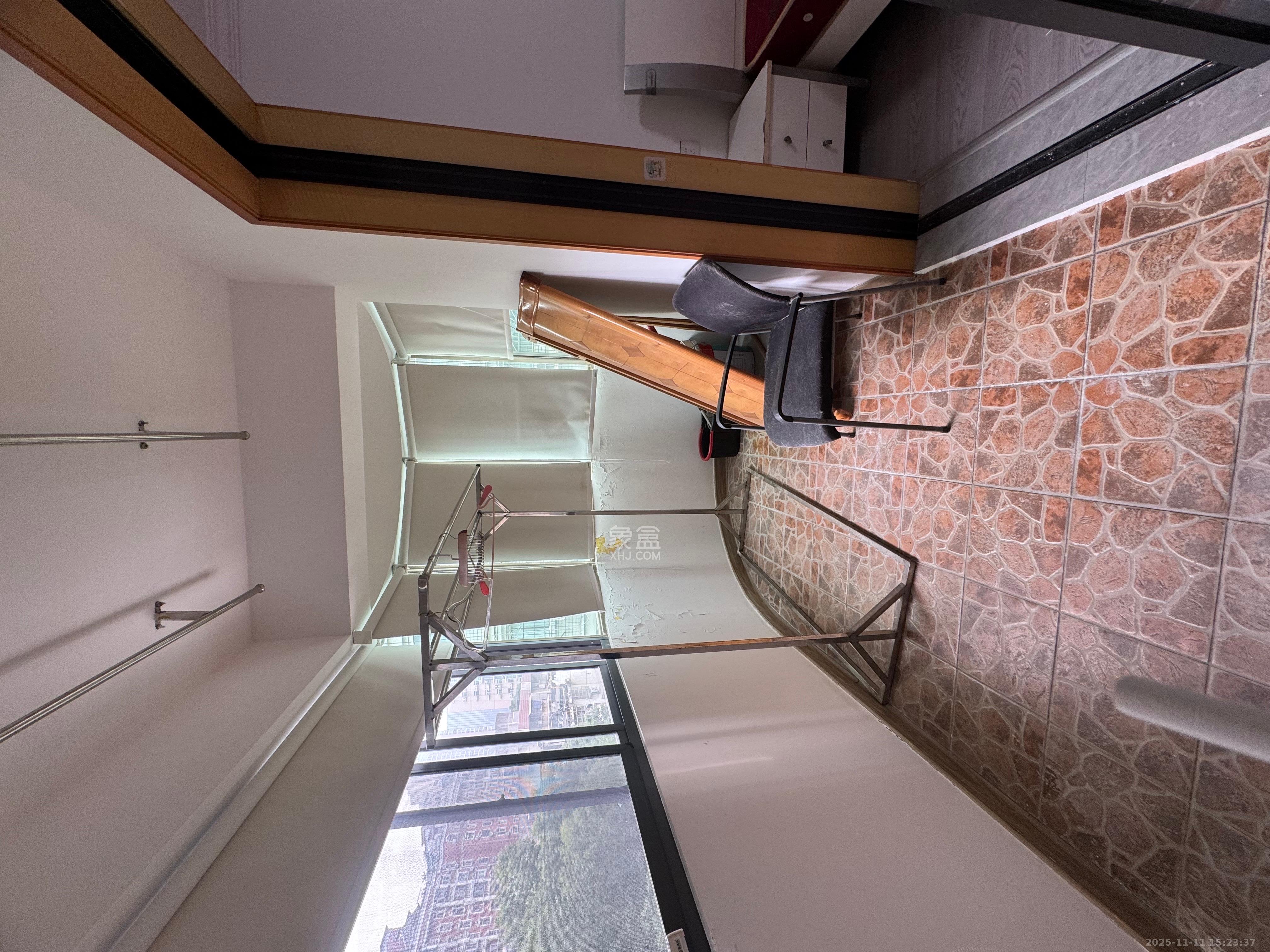 杨铭园  1室1厅1卫    2400.0元/月室内图