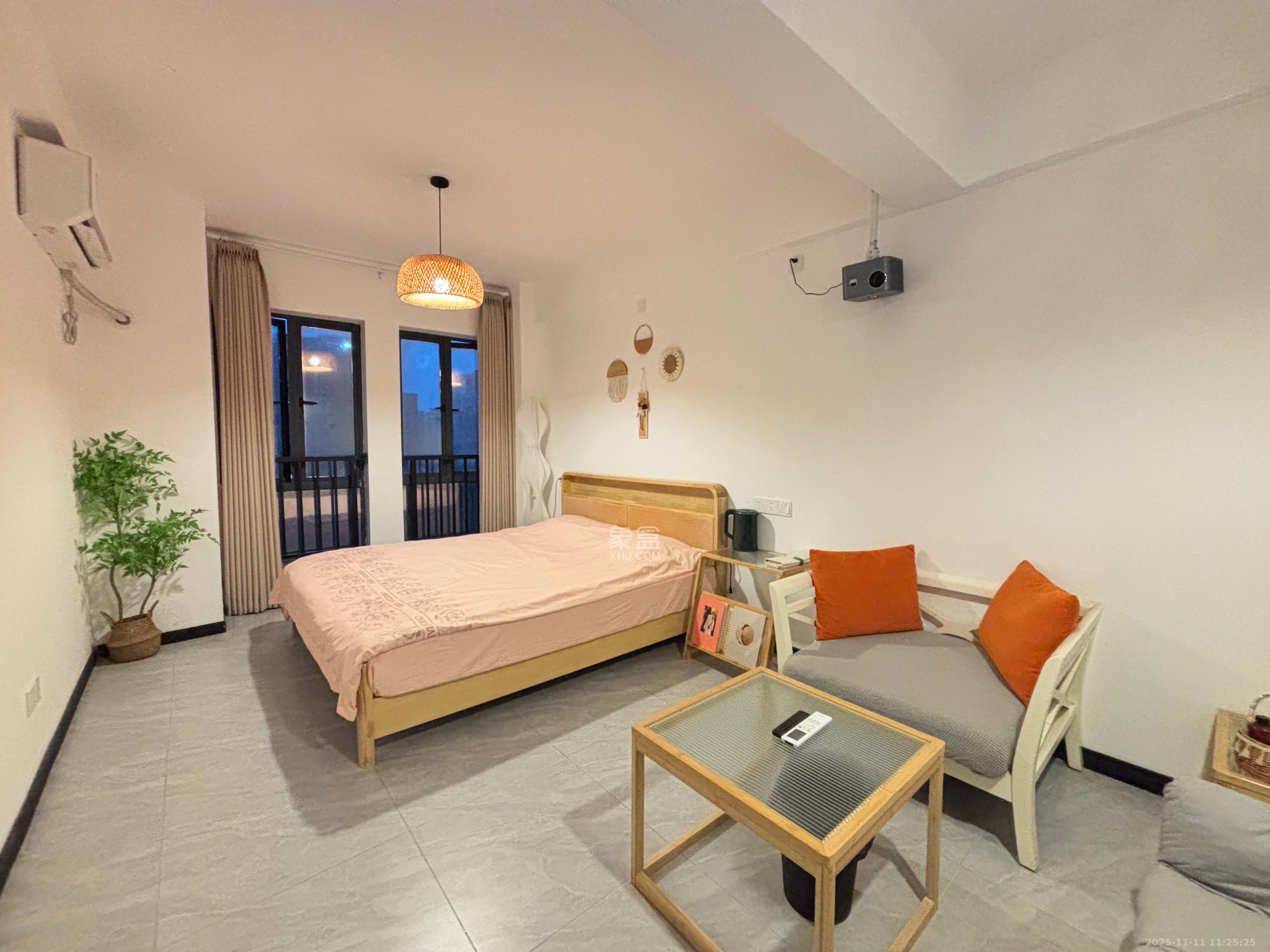 中建芙蓉工社  1室1厅1卫    1200.0元/月