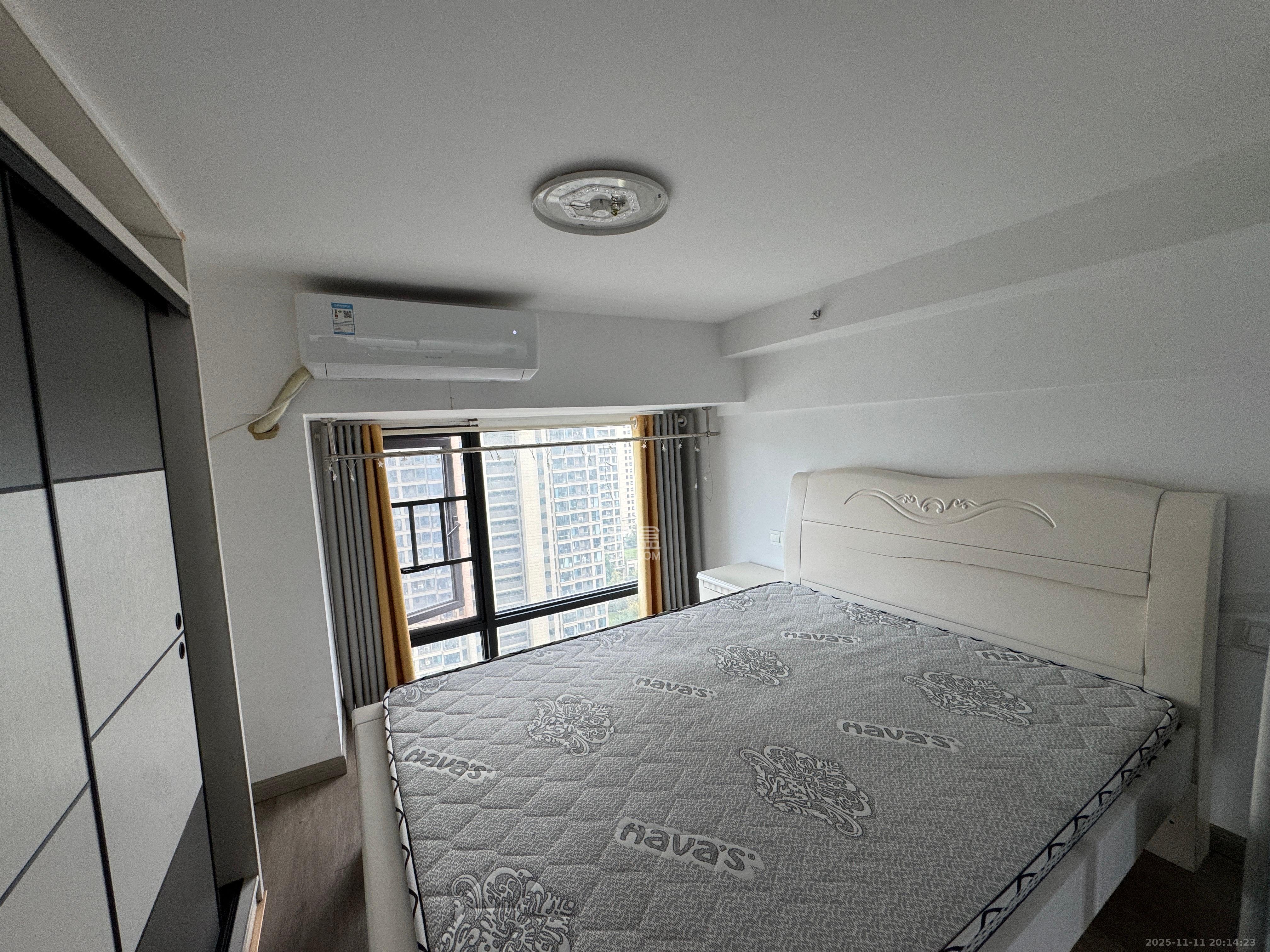 华润翡翠府  2室1厅1卫    1600.0元/月室内图