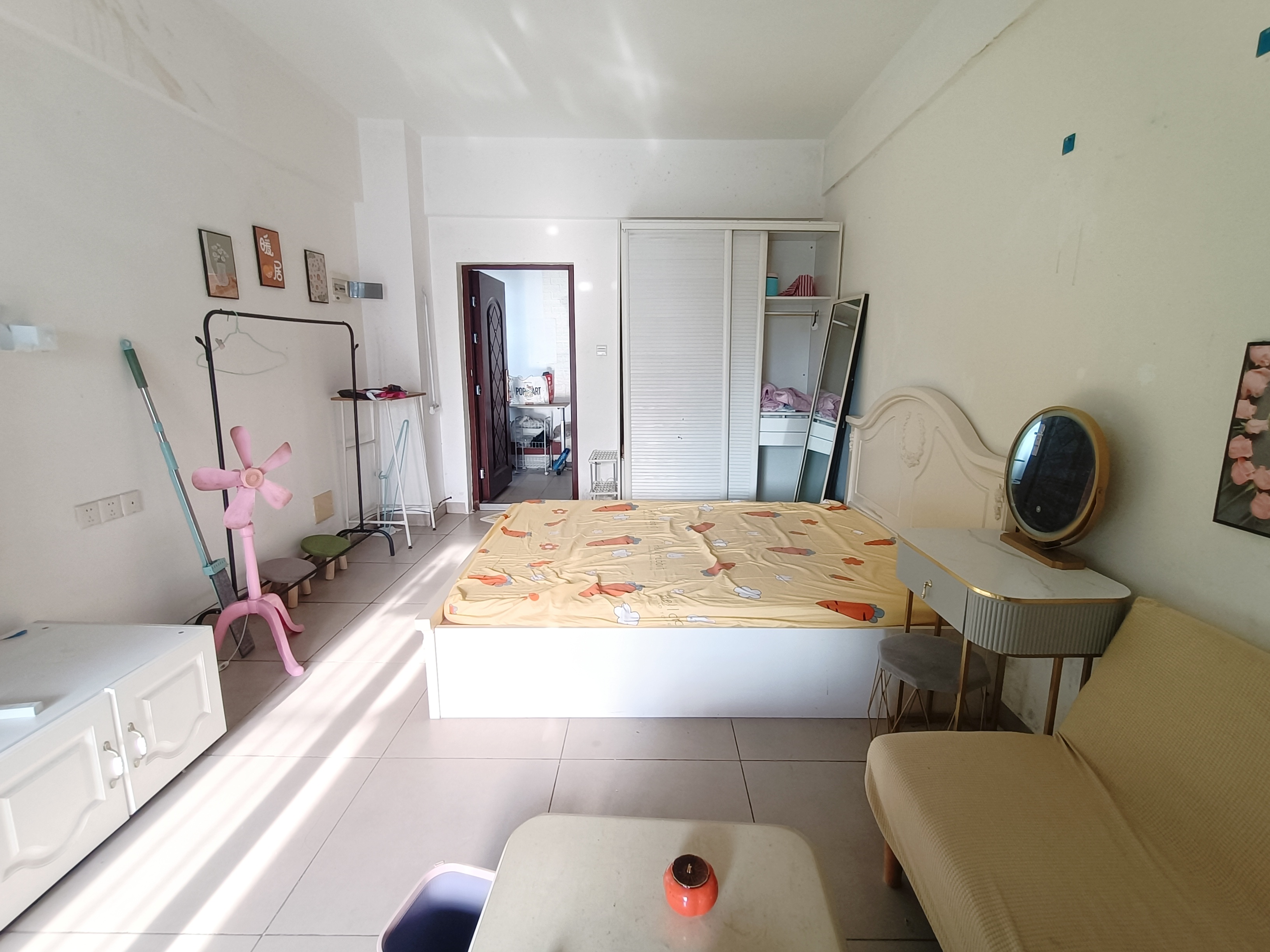 长润商务大厦 1室1厅1卫 1100.0元/月 长润商务大厦 1室1厅1卫 1100.0元/月室内图