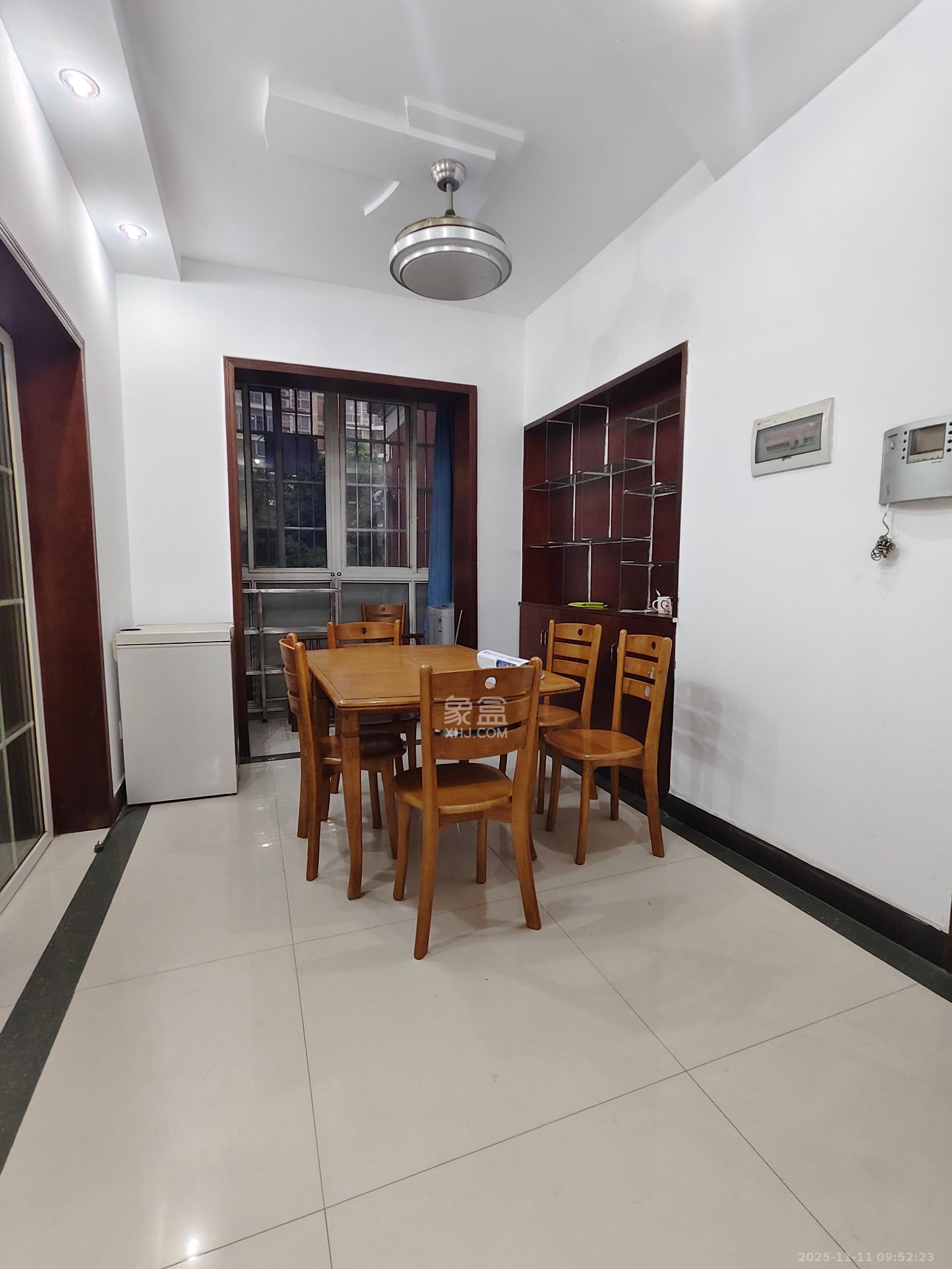 圣力华苑 3室2厅2卫 1800.0元/月 圣力华苑 3室2厅2卫 1800.0元/月室内图