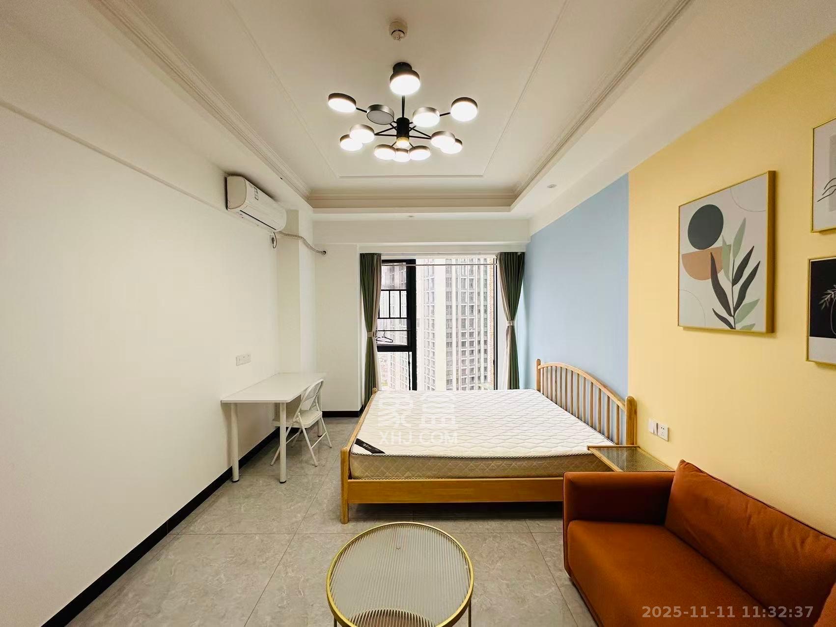 万润时光里  1室0厅0卫    1800.0元/月