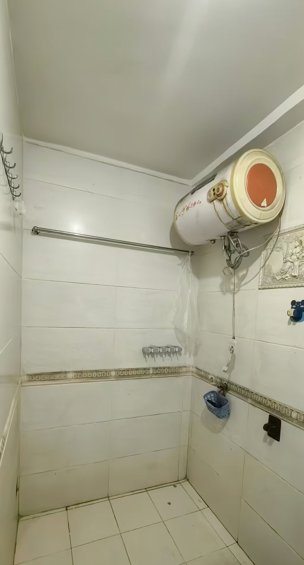 南北公寓  4室2厅2卫    2200.0元/月室内图