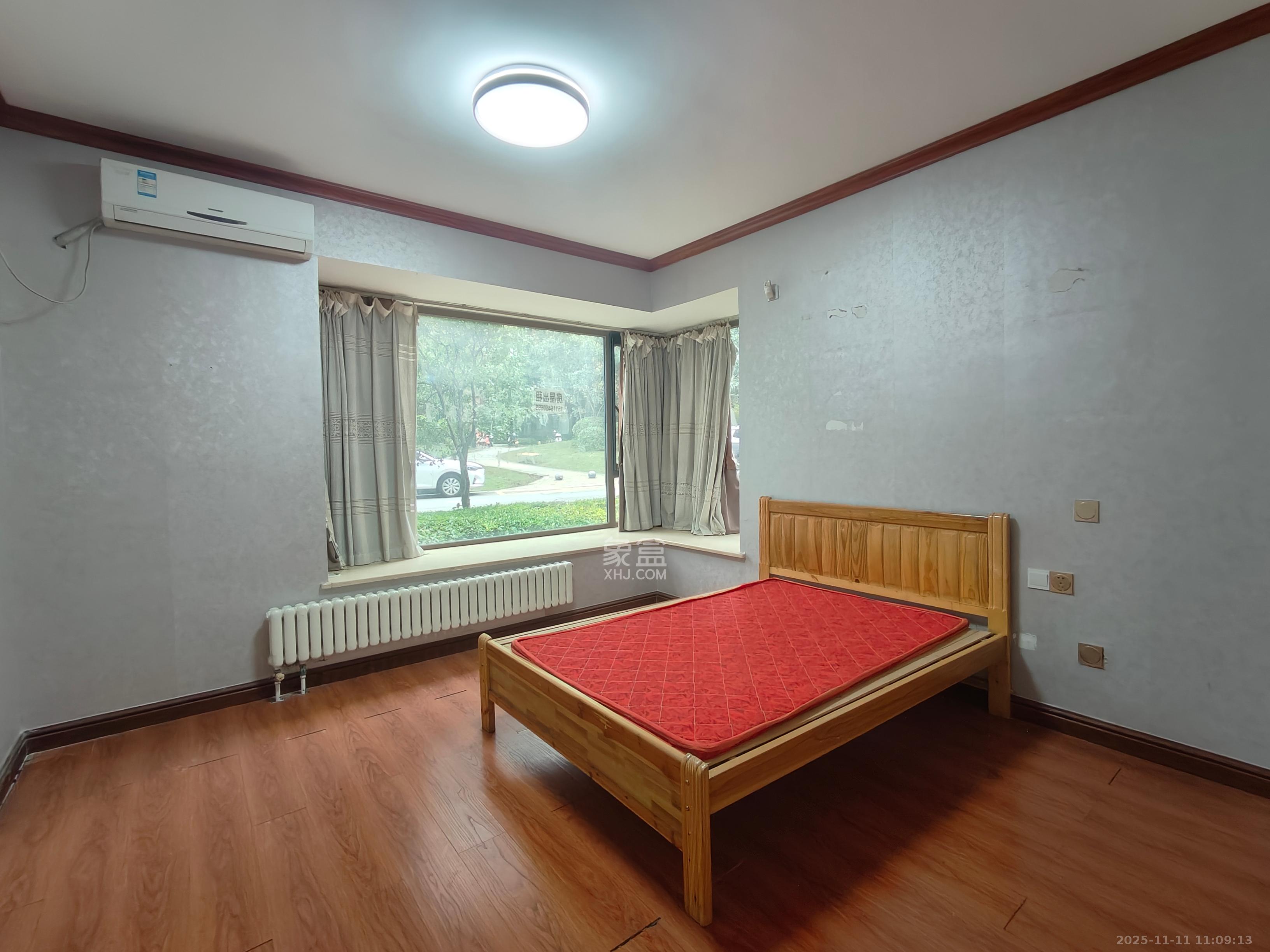 怡海星城  3室1厅1卫    1800.0元/月室内图