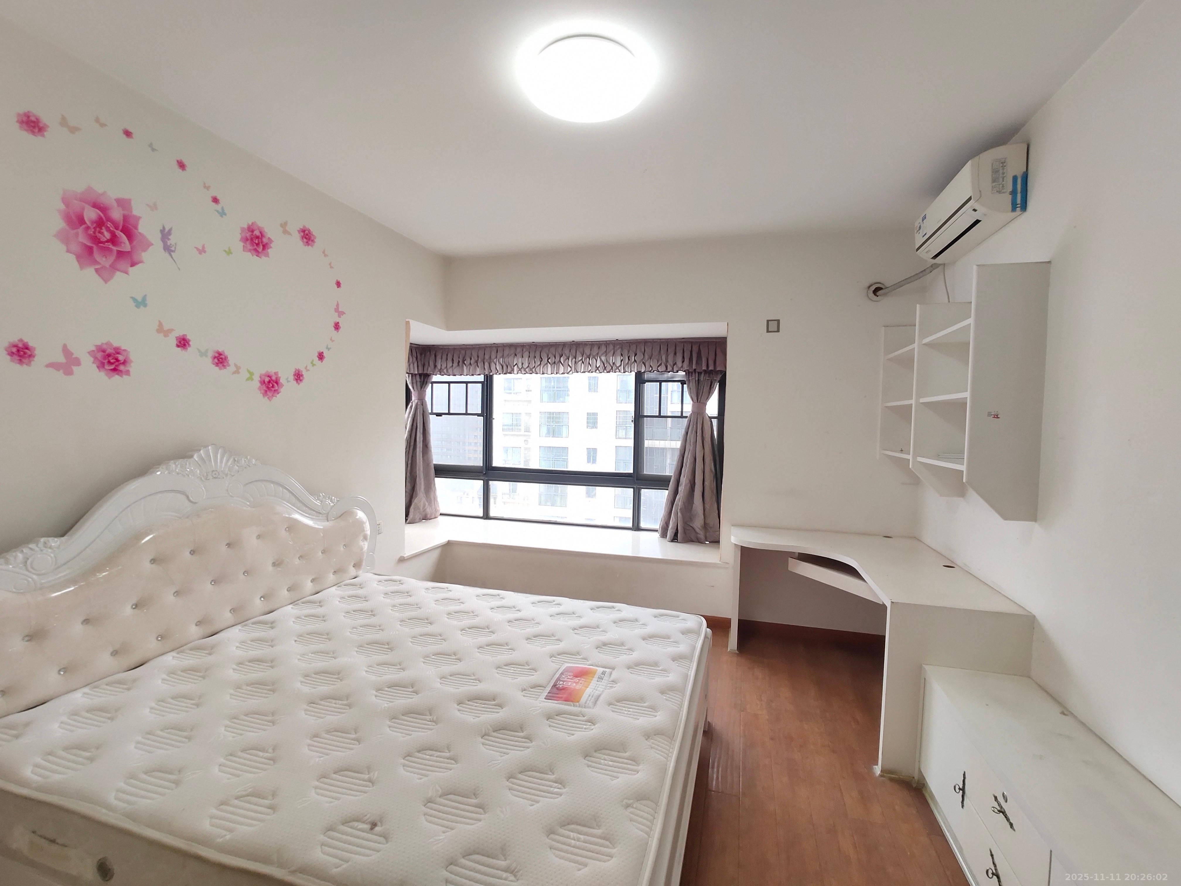 嘉宇盛世华章  3室2厅2卫    2800.0元/月室内图