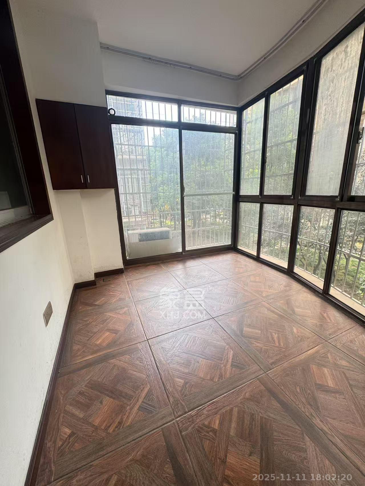 红树湾 3室2厅1卫 2000.0元/月 红树湾 3室2厅1卫 2000.0元/月室内图