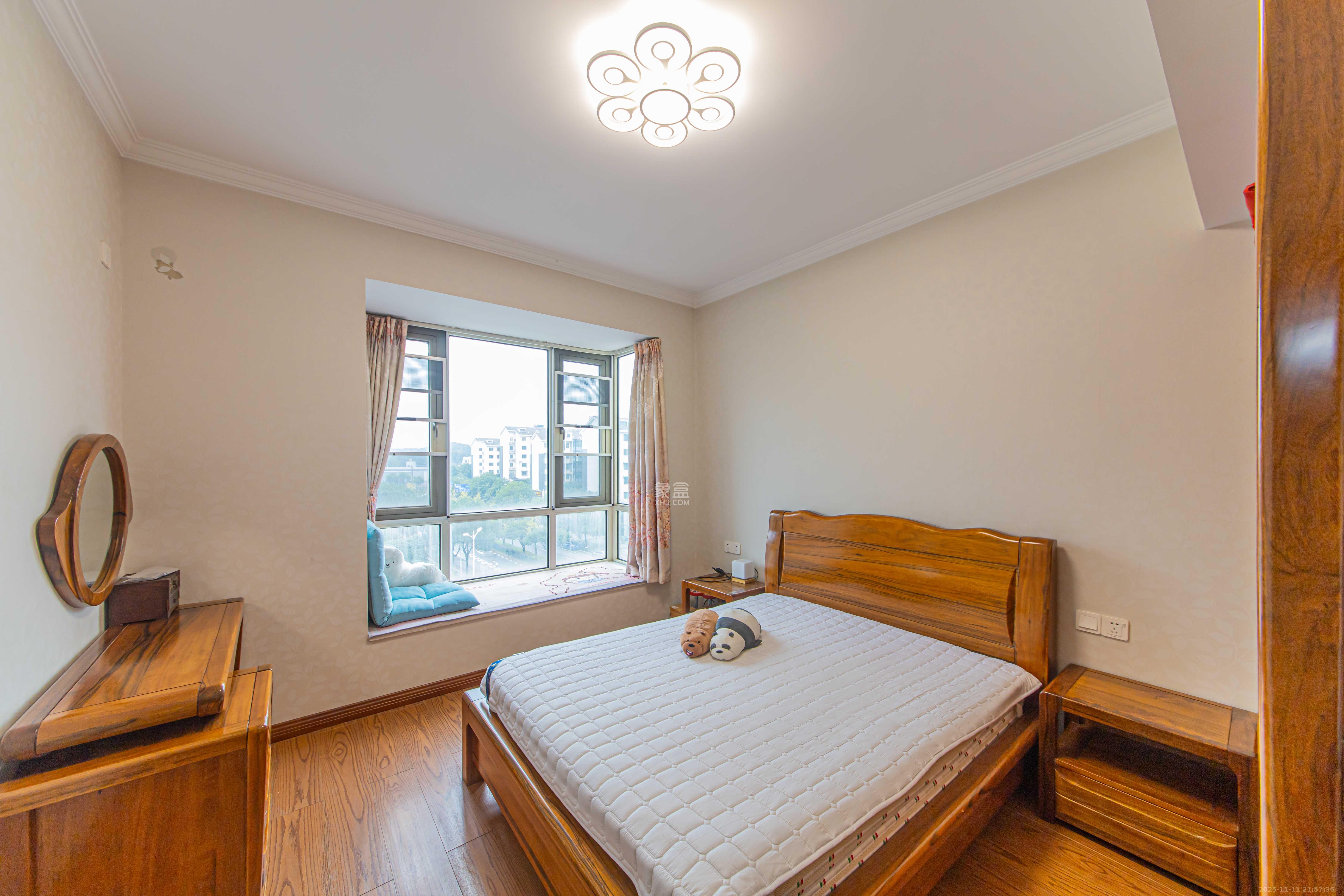 现代雅境园  2室2厅1卫    130.0万卧室