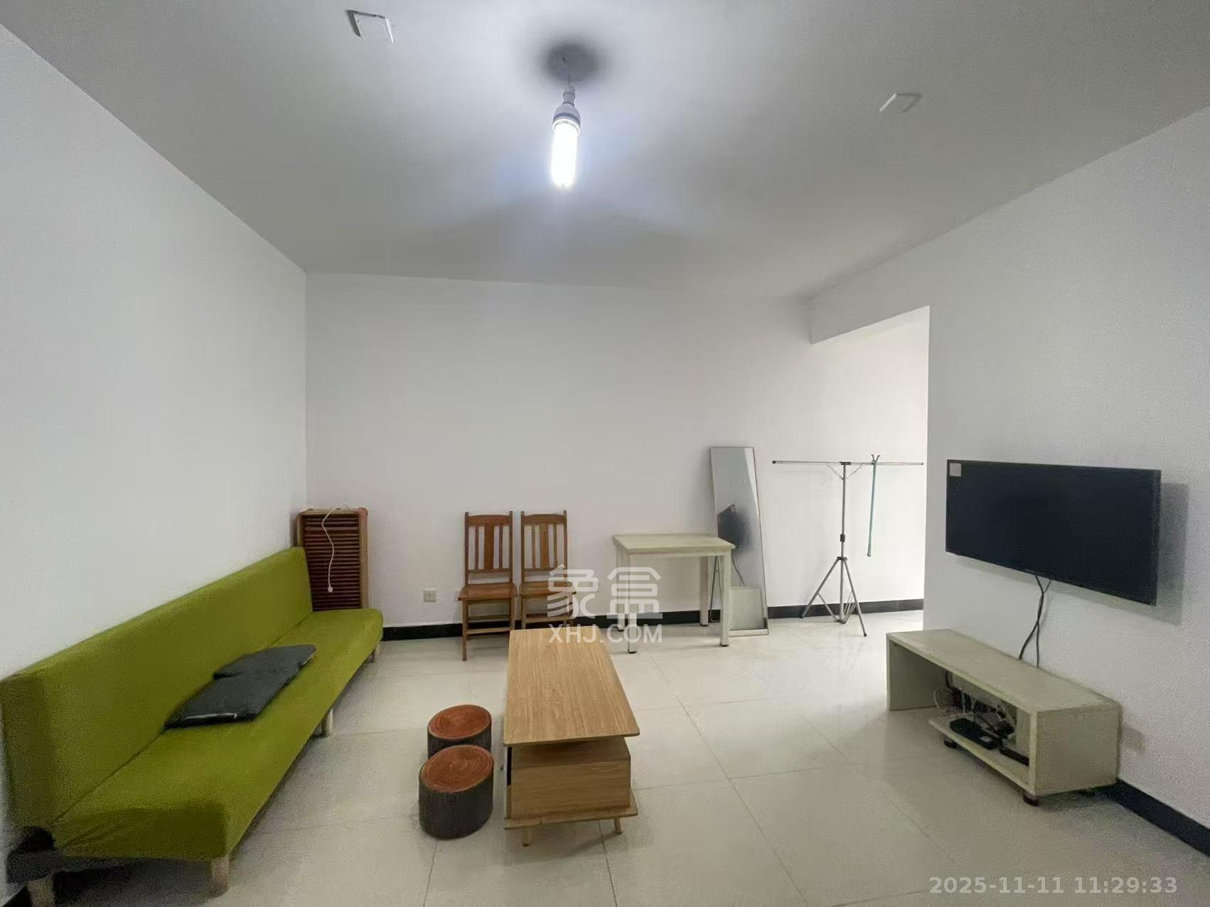 白沙晶城  1室1厅1卫    2200.0元/月