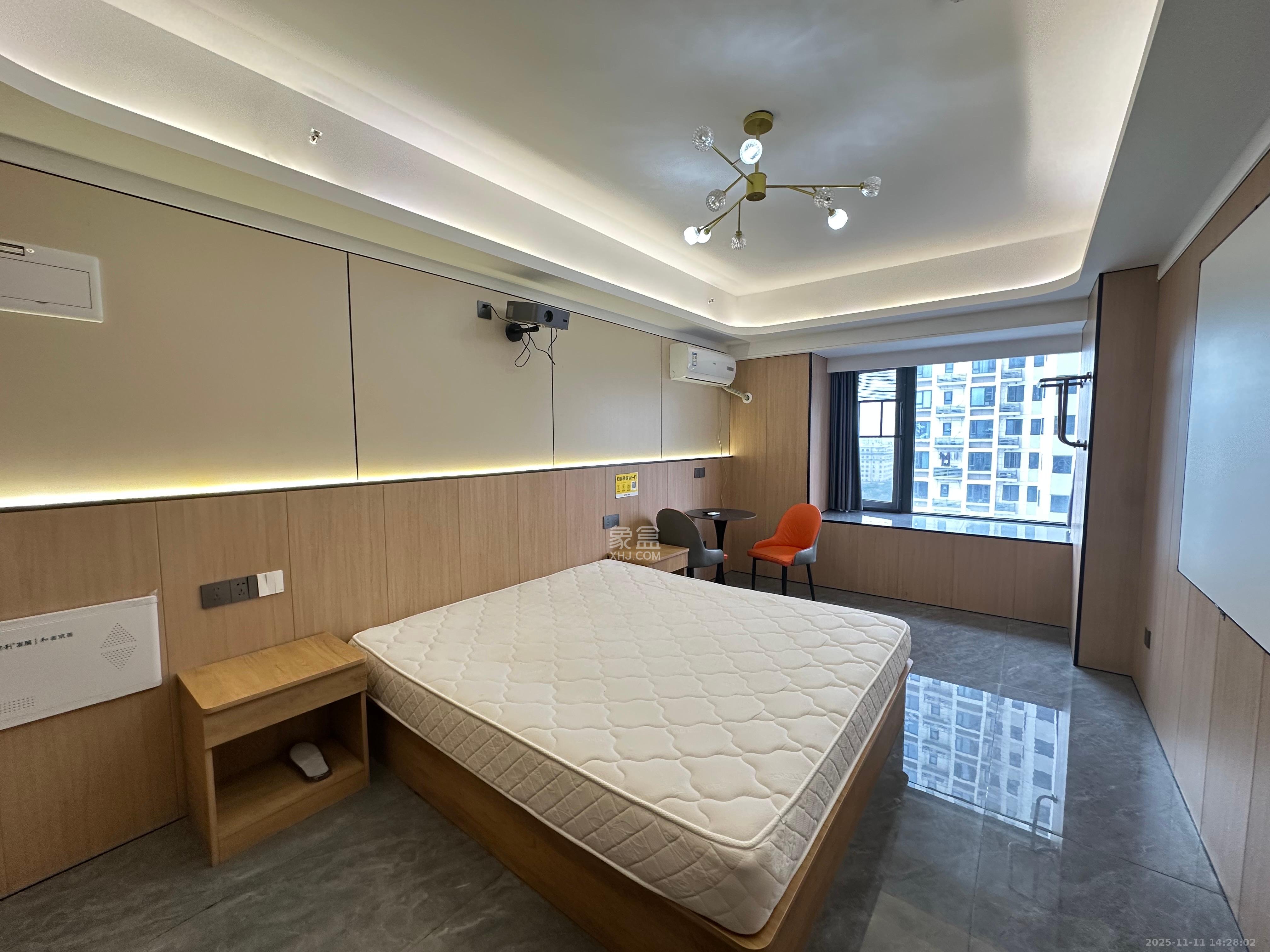 保利中环广场（保利中悦苑）  1室0厅1卫    1400.0元/月