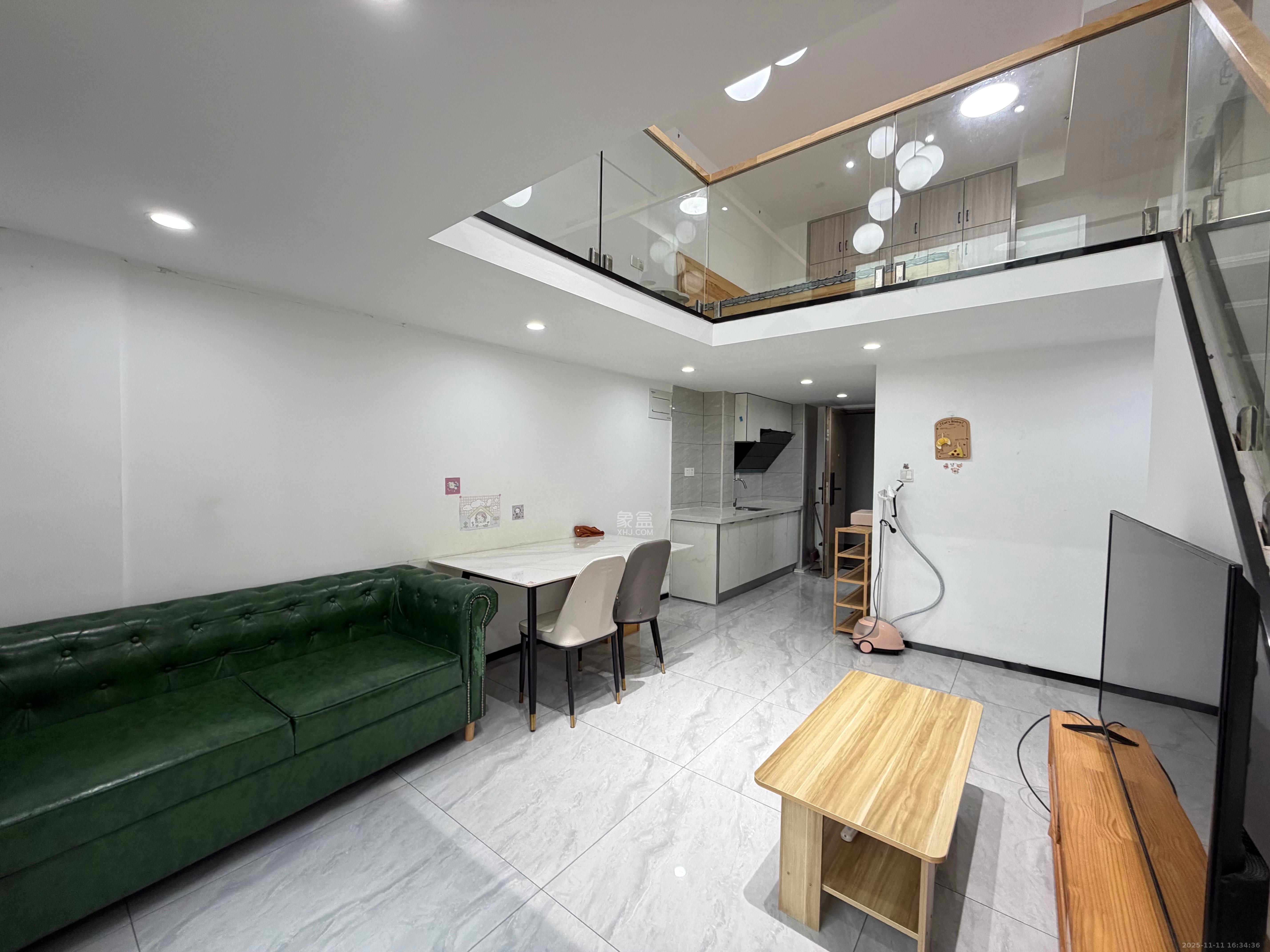 荣盛花语书苑 1室1厅1卫 2000.0元/月 荣盛花语书苑 1室1厅1卫 2000.0元/月室内图