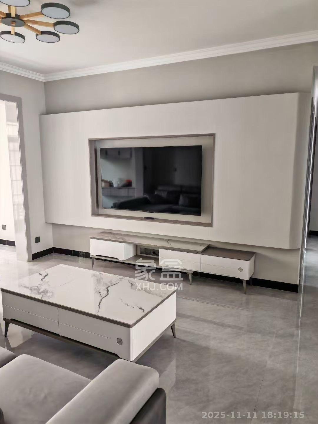 桥头家园二期（桥头家苑二期）  3室2厅2卫    2300.0元/月室内图