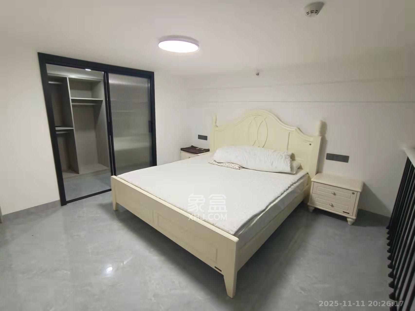 中交广场公寓  1室1厅1卫    2000.0元/月室内图