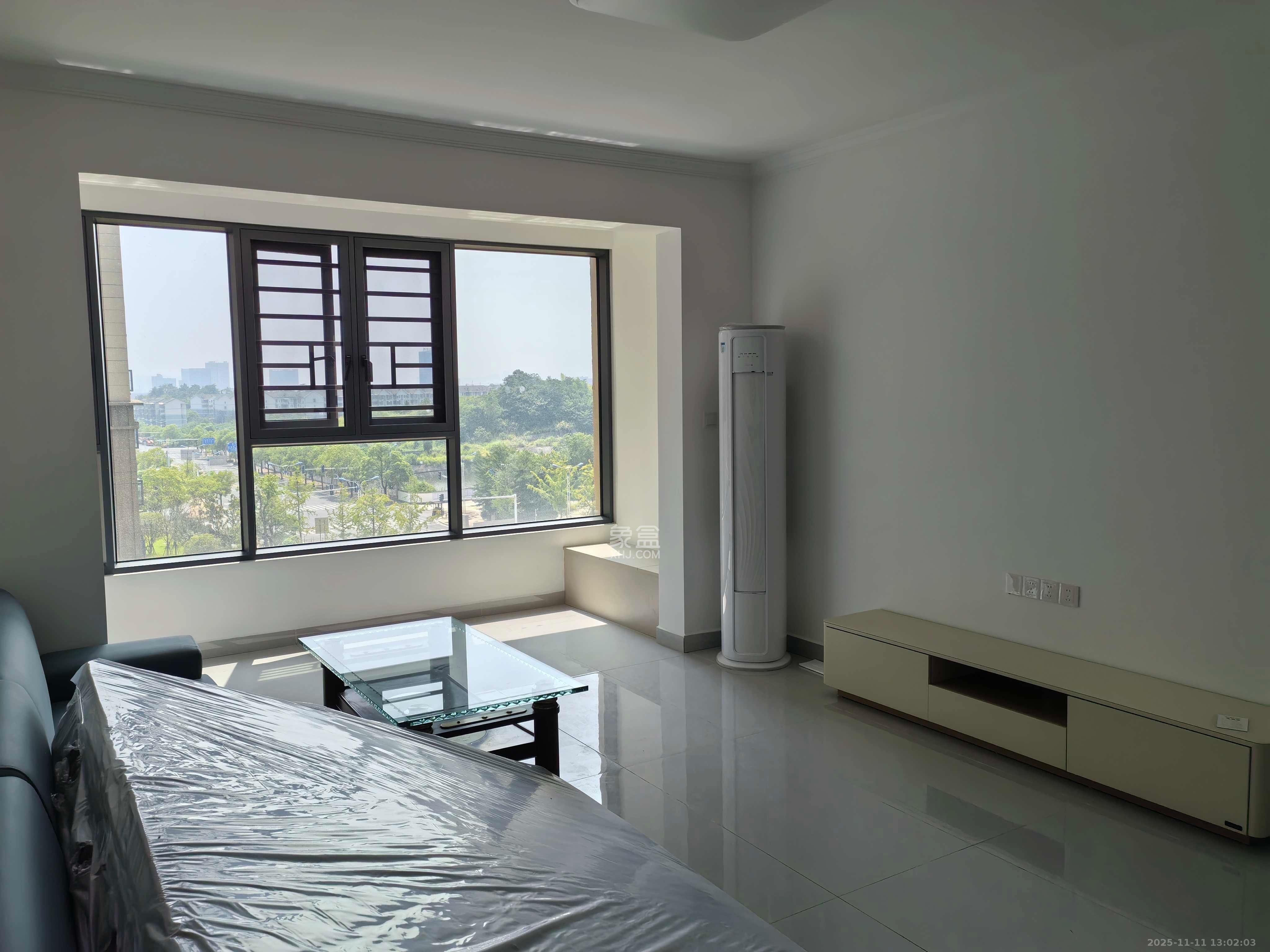 恒大揽湖苑(恒大林溪郡)  3室2厅2卫    2800.0元/月