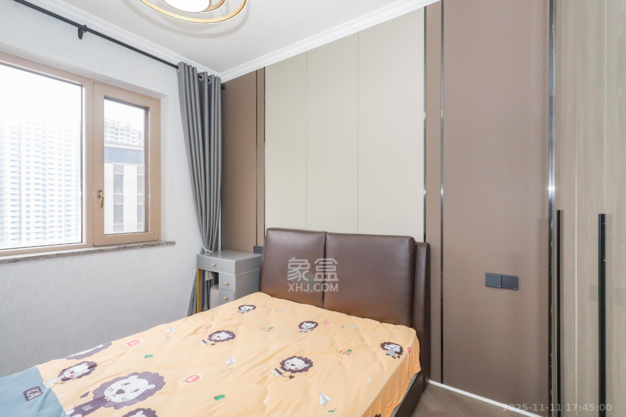 阳光丽城二期  4室2厅2卫    188.0万卧室