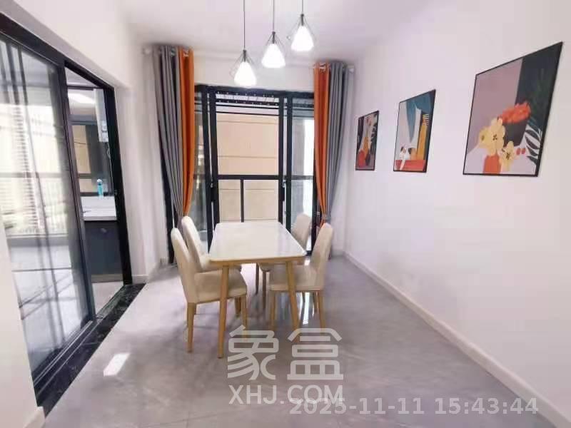 长房东旭国际 4室2厅2卫 3500.0元/月 长房东旭国际 4室2厅2卫 3500.0元/月室内图