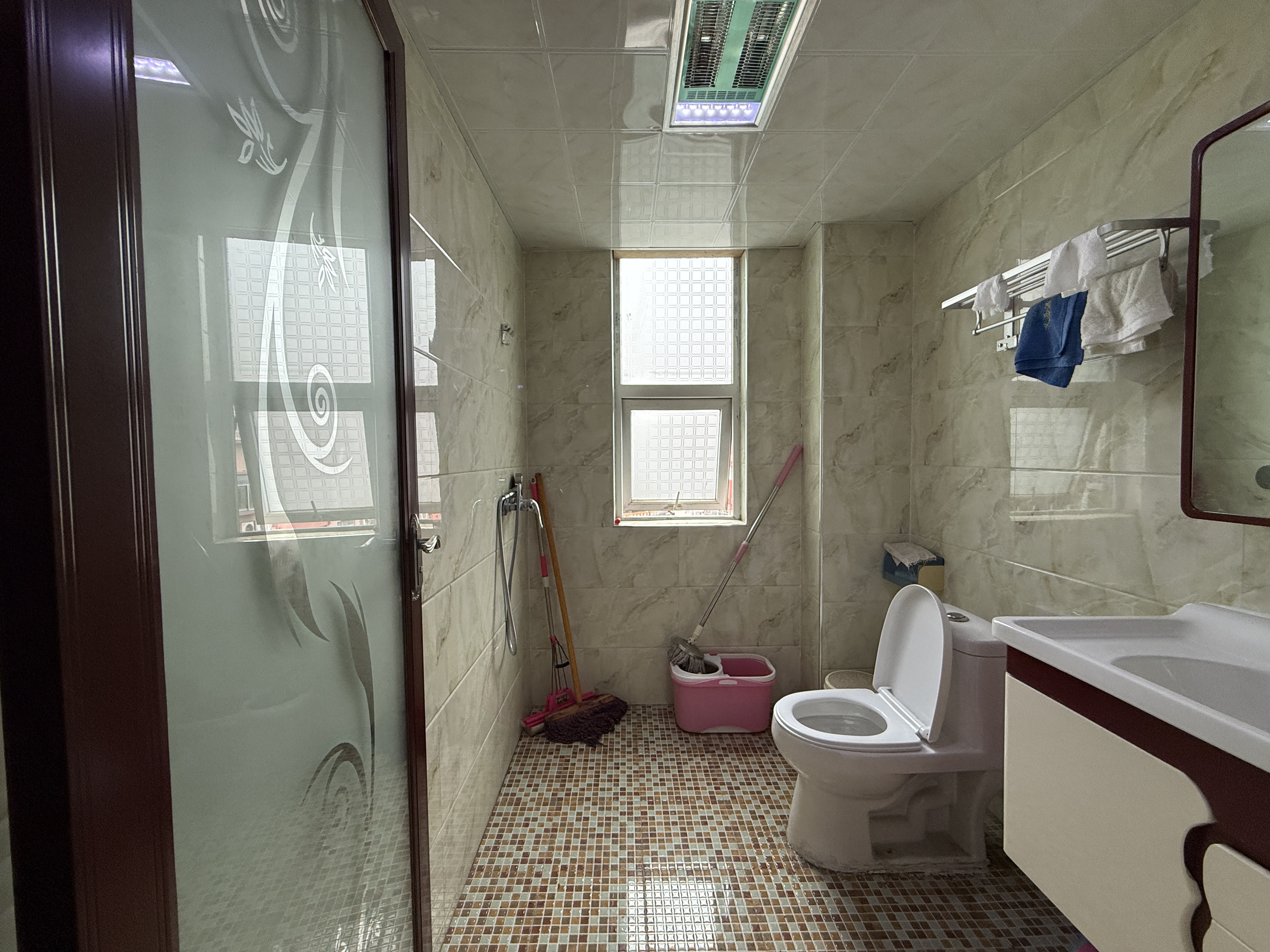 高盛澧园一二期  2室2厅1卫    55.0万客厅