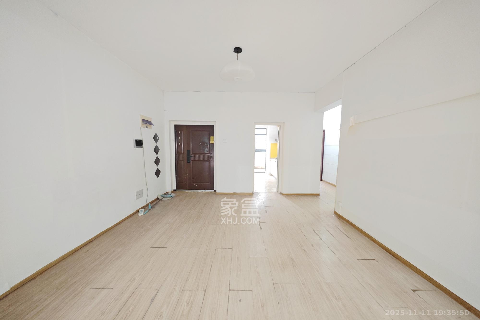 锦绣世纪  4室2厅2卫    145.0万