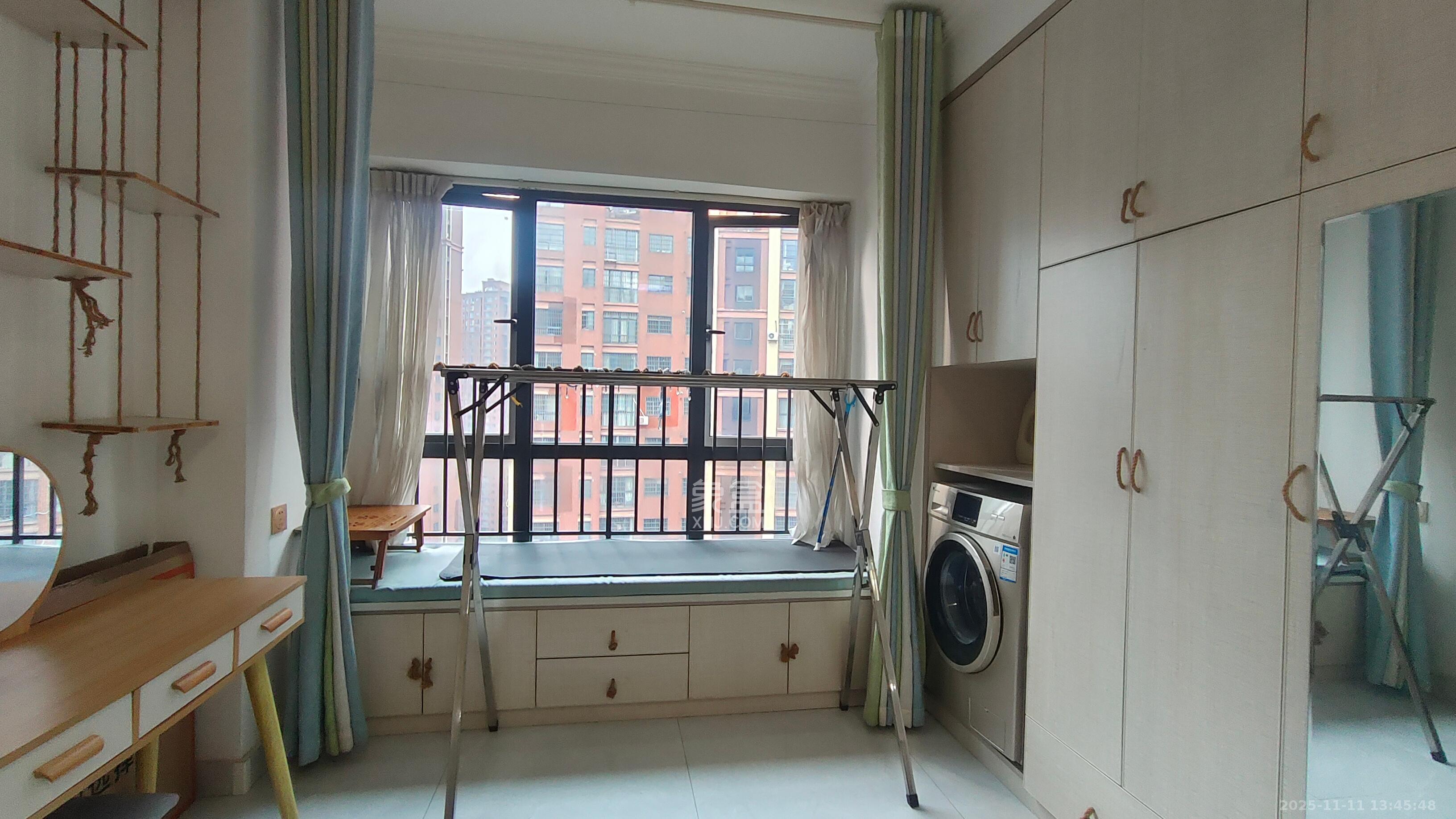 海德公园  1室1厅1卫    1300.0元/月室内图