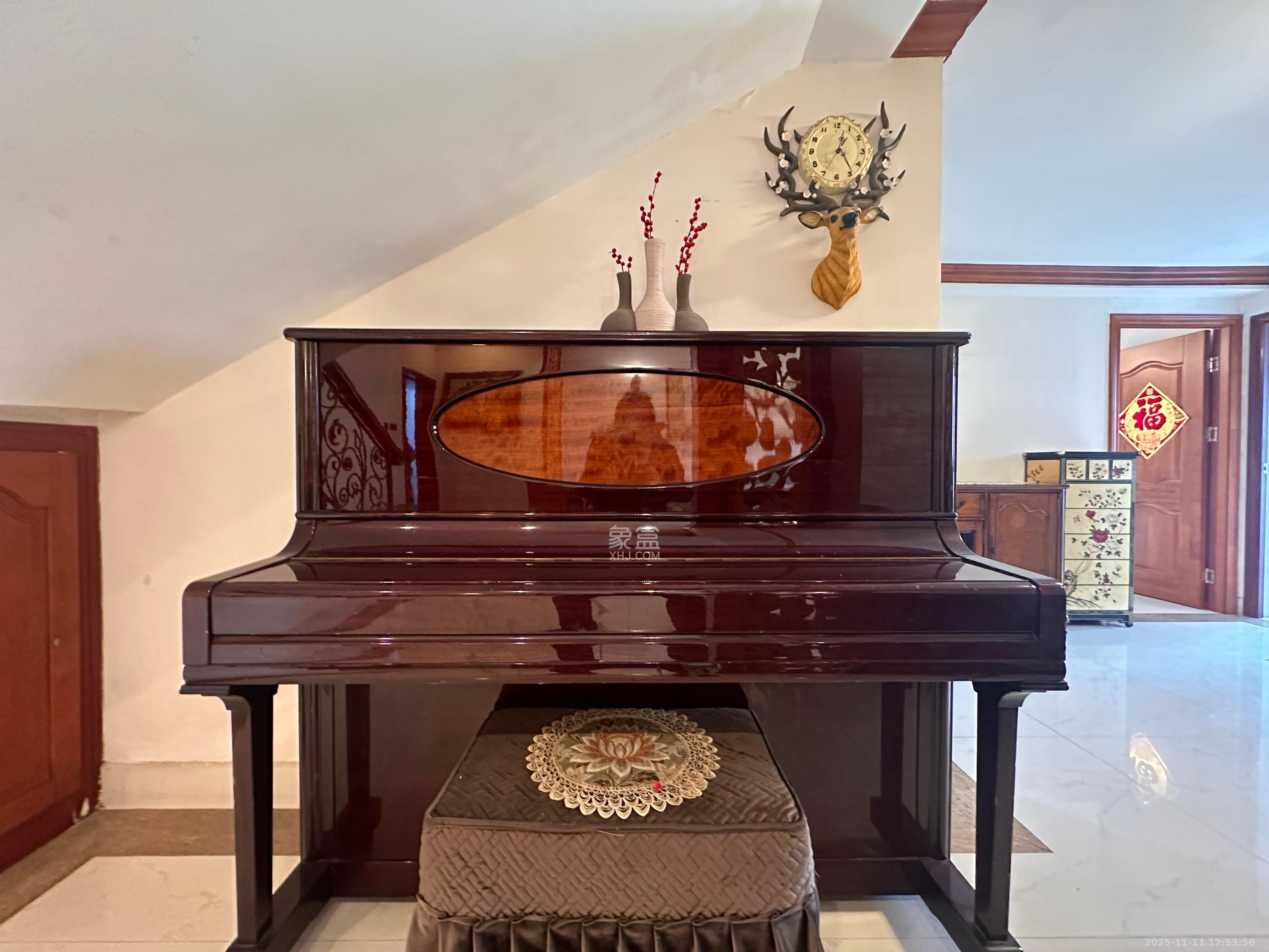 君临天厦  4室2厅2卫    8000.0元/月室内图