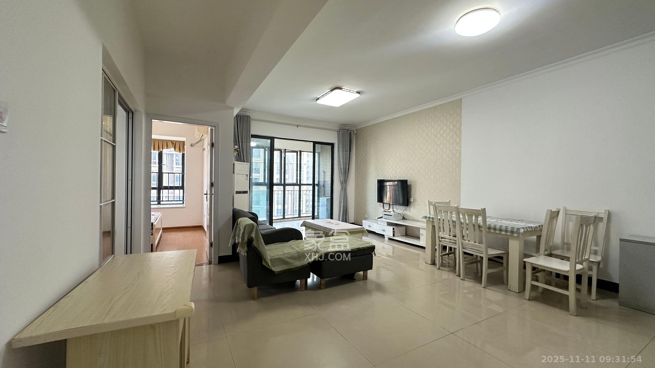 名家翡翠花园  3室2厅1卫    1800.0元/月