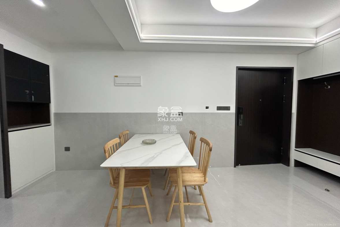 望远嘉苑 2室2厅1卫 2700.0元/月 望远嘉苑 2室2厅1卫 2700.0元/月室内图