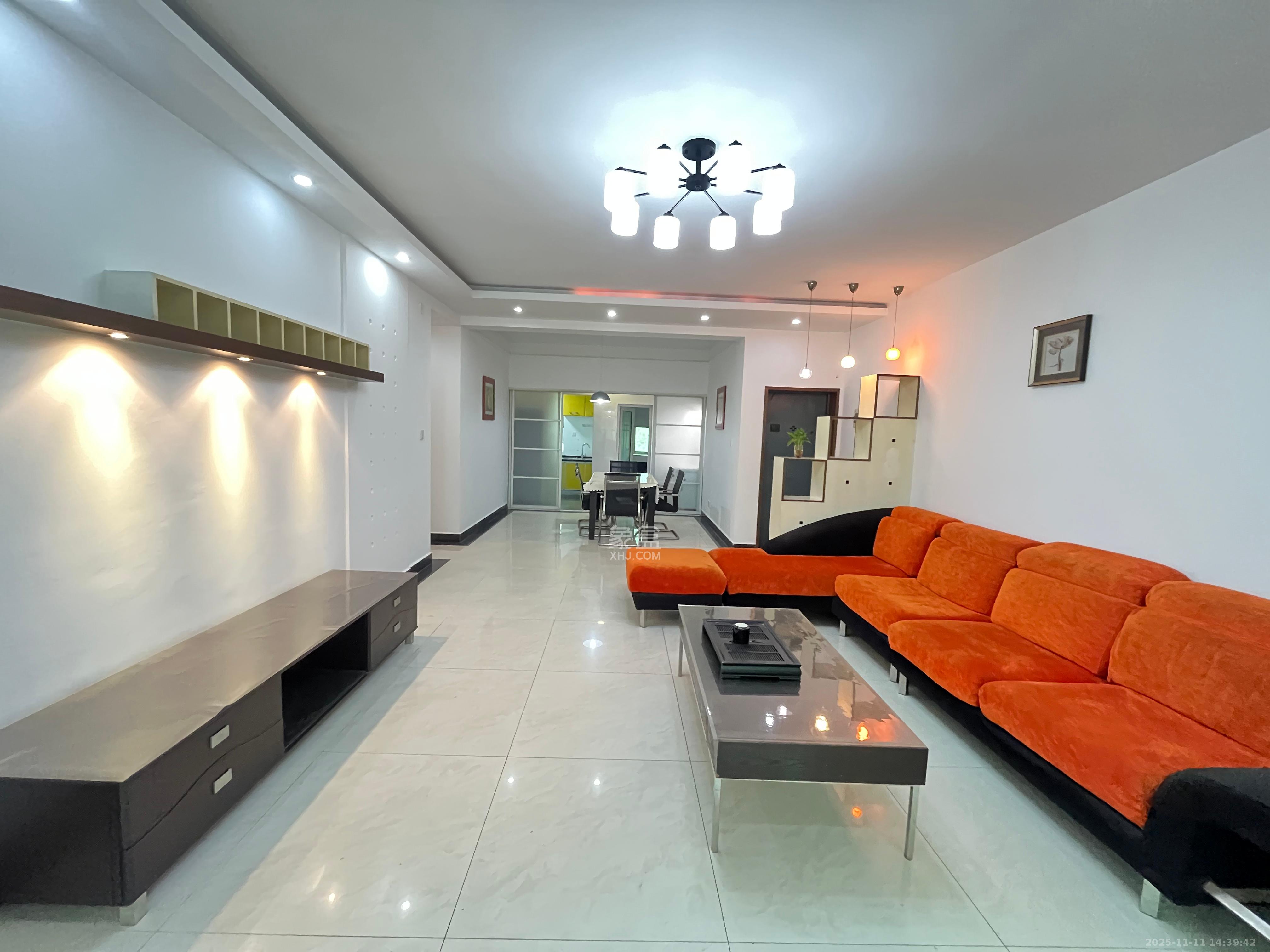 长沙市邮政宿舍（古汉邮局宿舍）  4室2厅2卫    2700.0元/月室内图